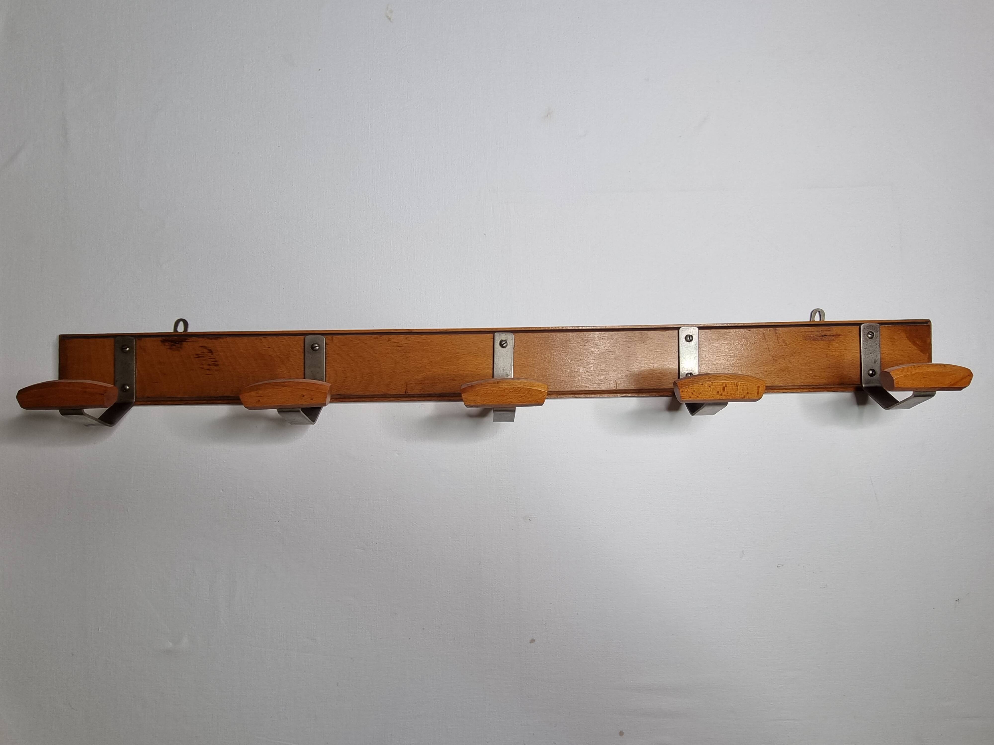 Vintage wall mounted coat rack in wood and metal, 4 hooks, 100 cm