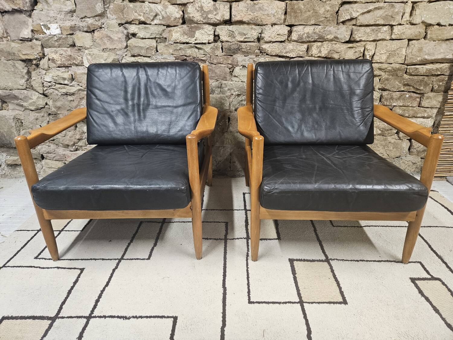Paire de faureuil Scandinave cuir 1970"