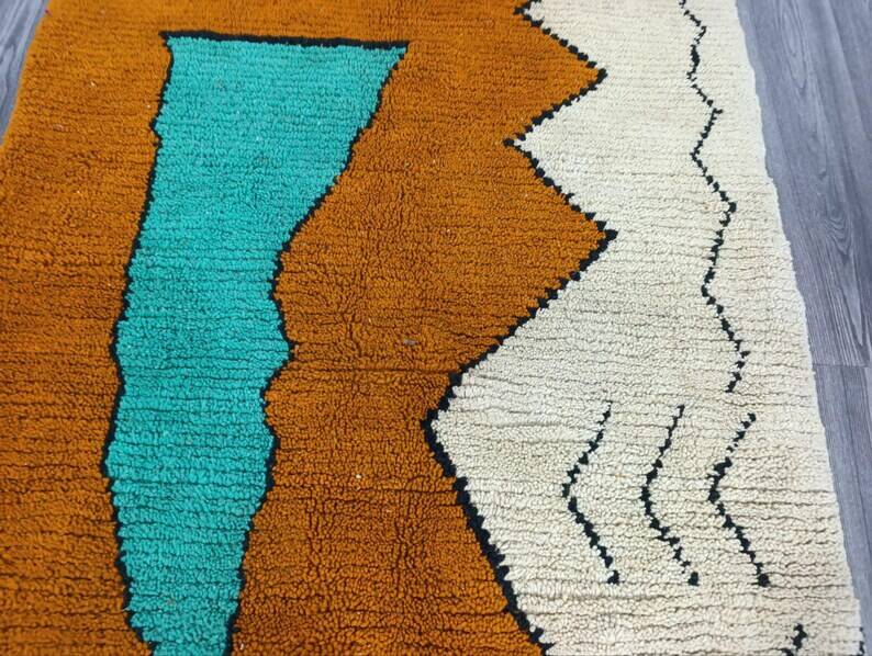 Traditional handwoven Berber rug, size 140 x 260 cm