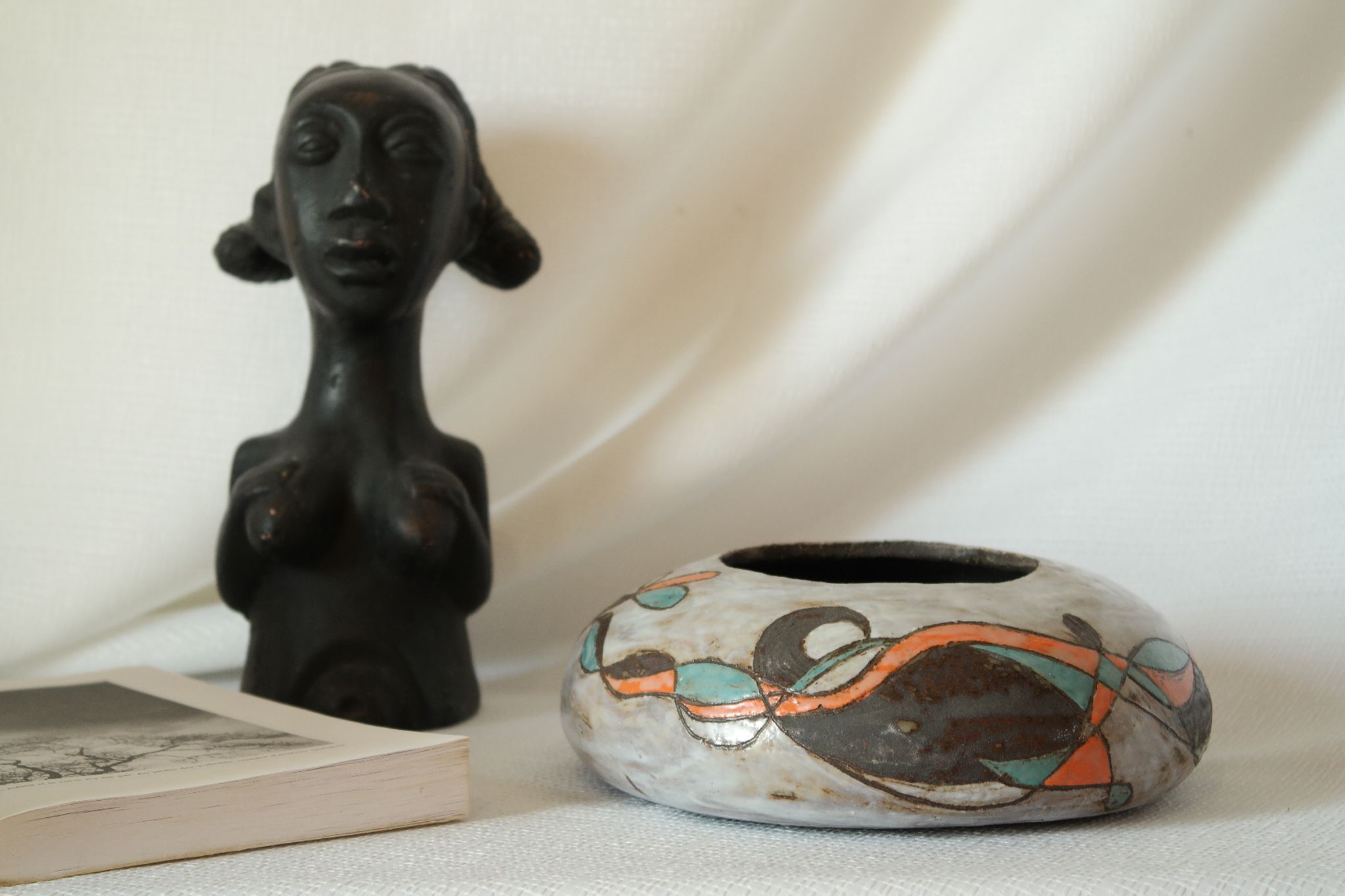 Vase boule Raku moderniste effet glaçure signé