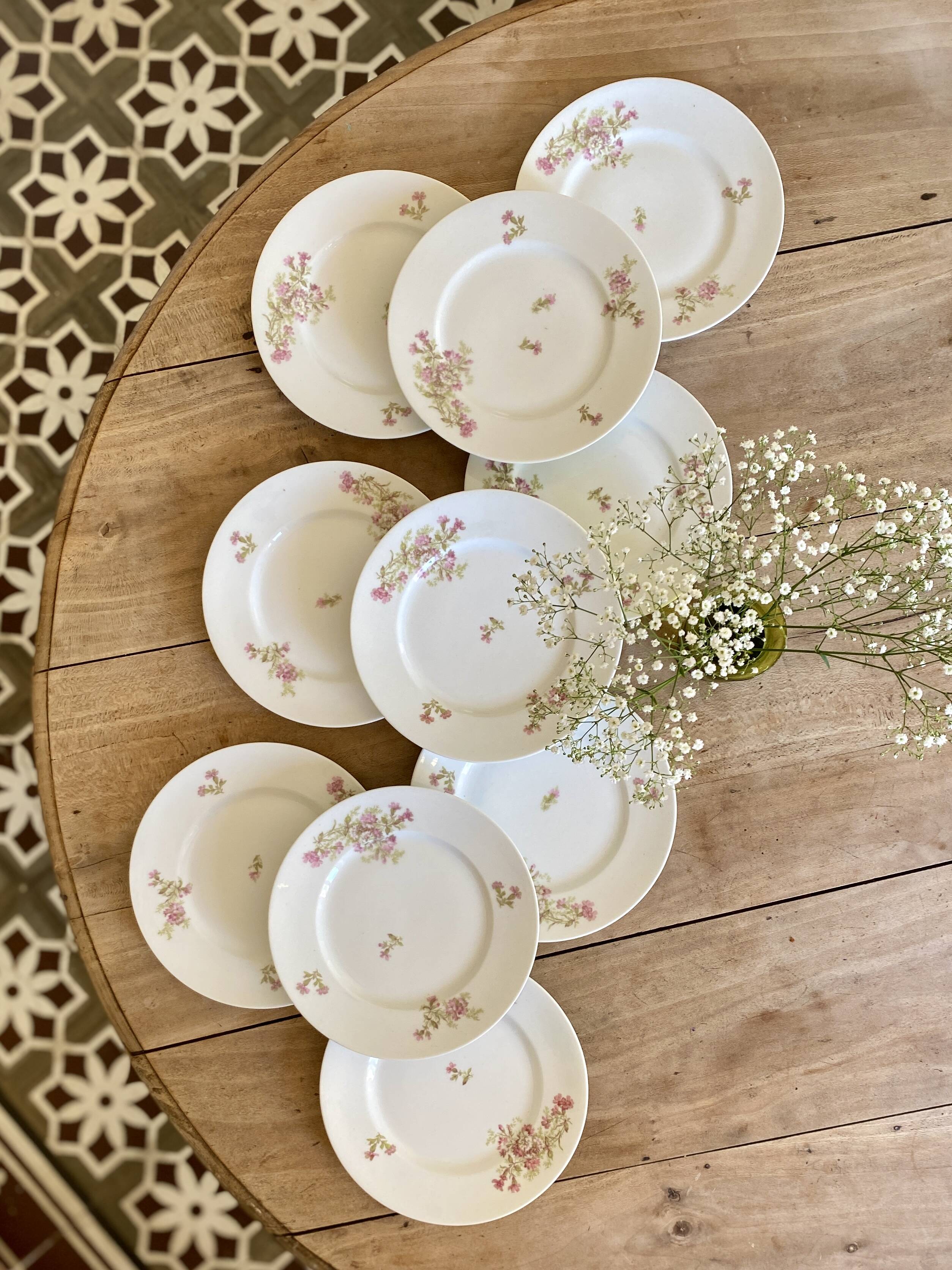 Lot de 10 assiettes à dessert vintage en porcelaine