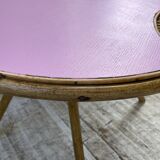 Table basse vintage en rotin rose