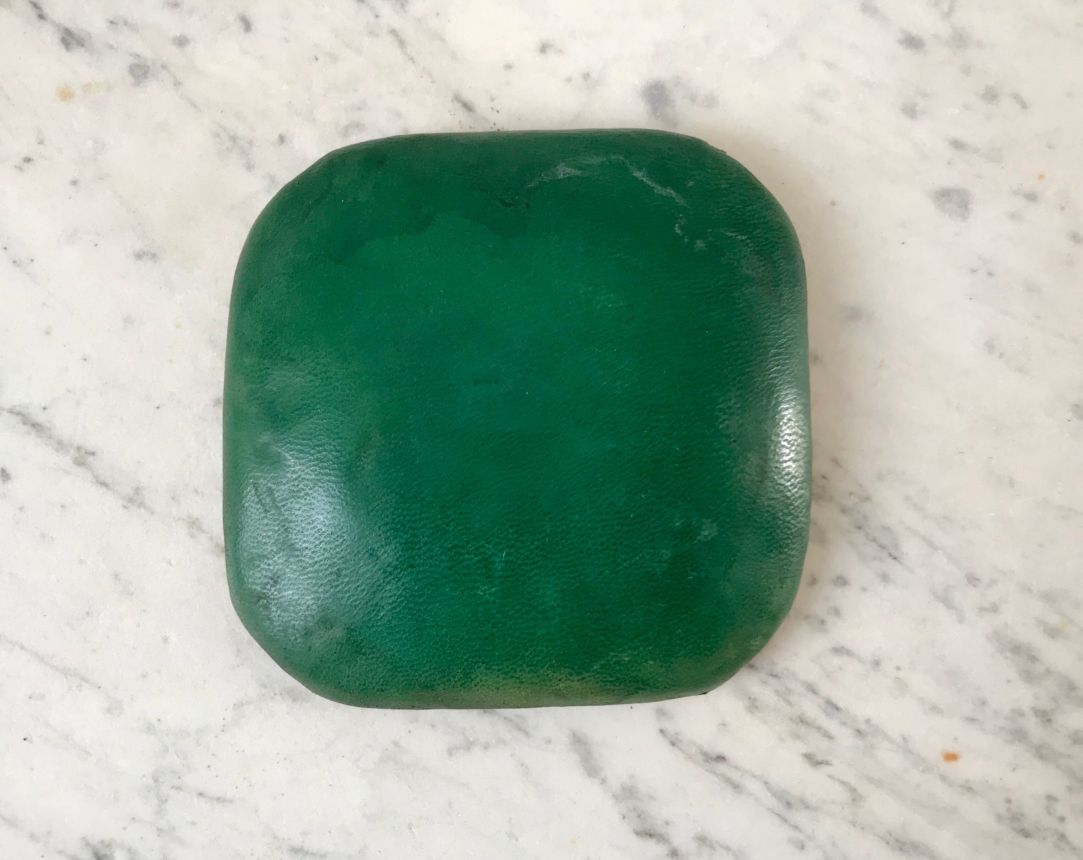 Ashtray abstract in ceramic and leather 50s-60s