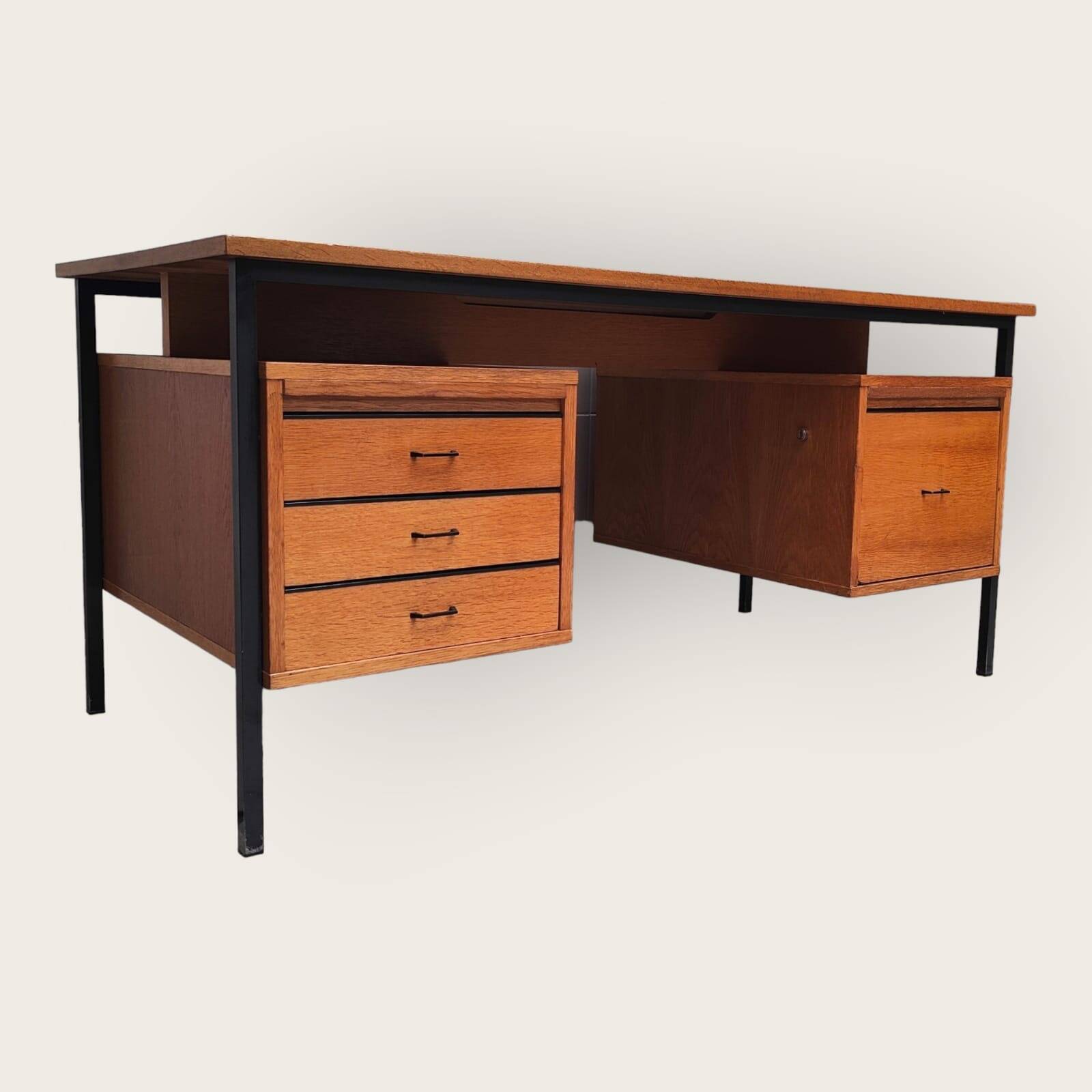 Mid Century bureau