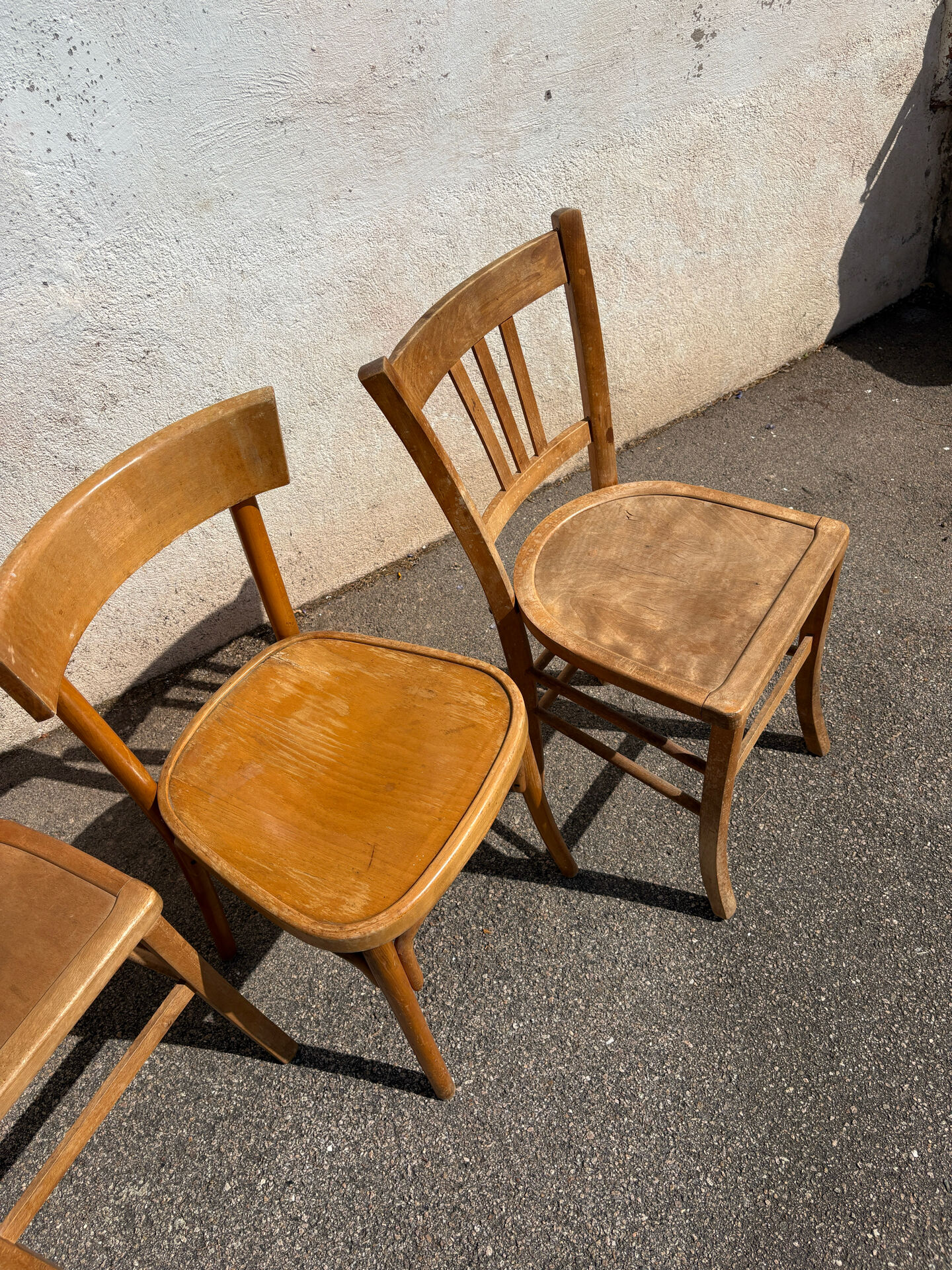 Set de 4 chaises bistrot dépareillées vintage 