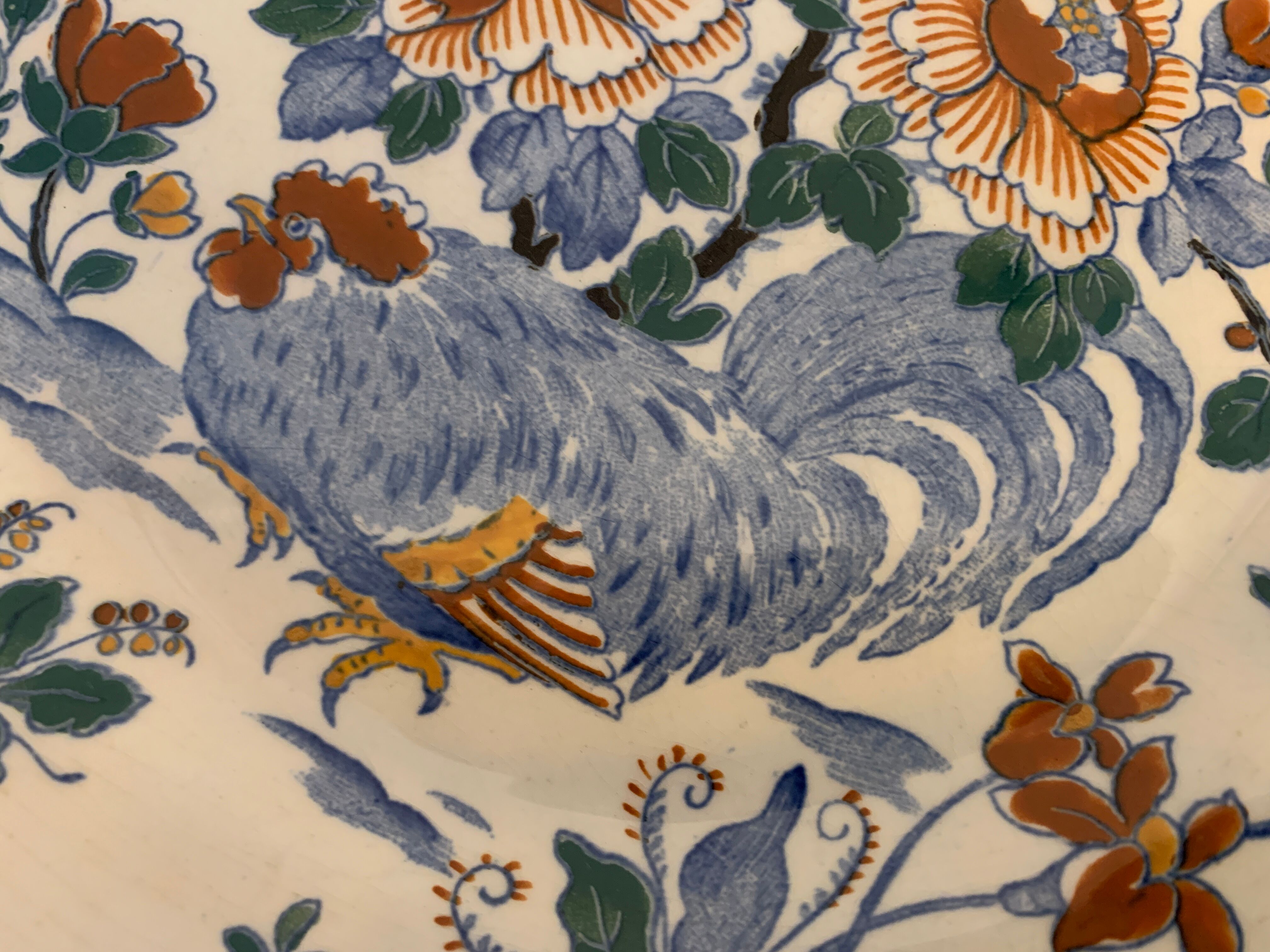 11 flat plates Rooster with Peonies, Gien earthenware