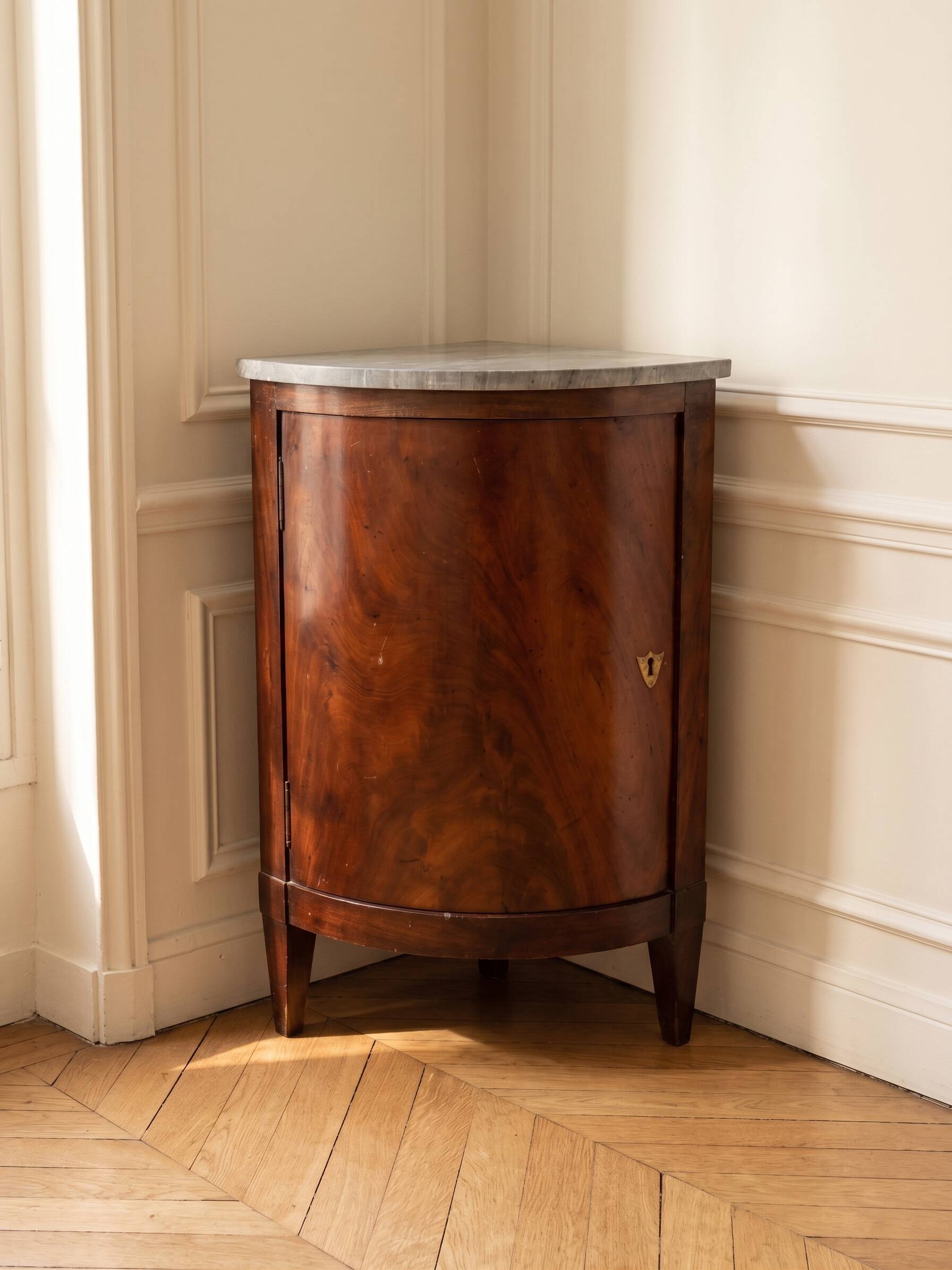 Encoignure Louis XVI ancienne