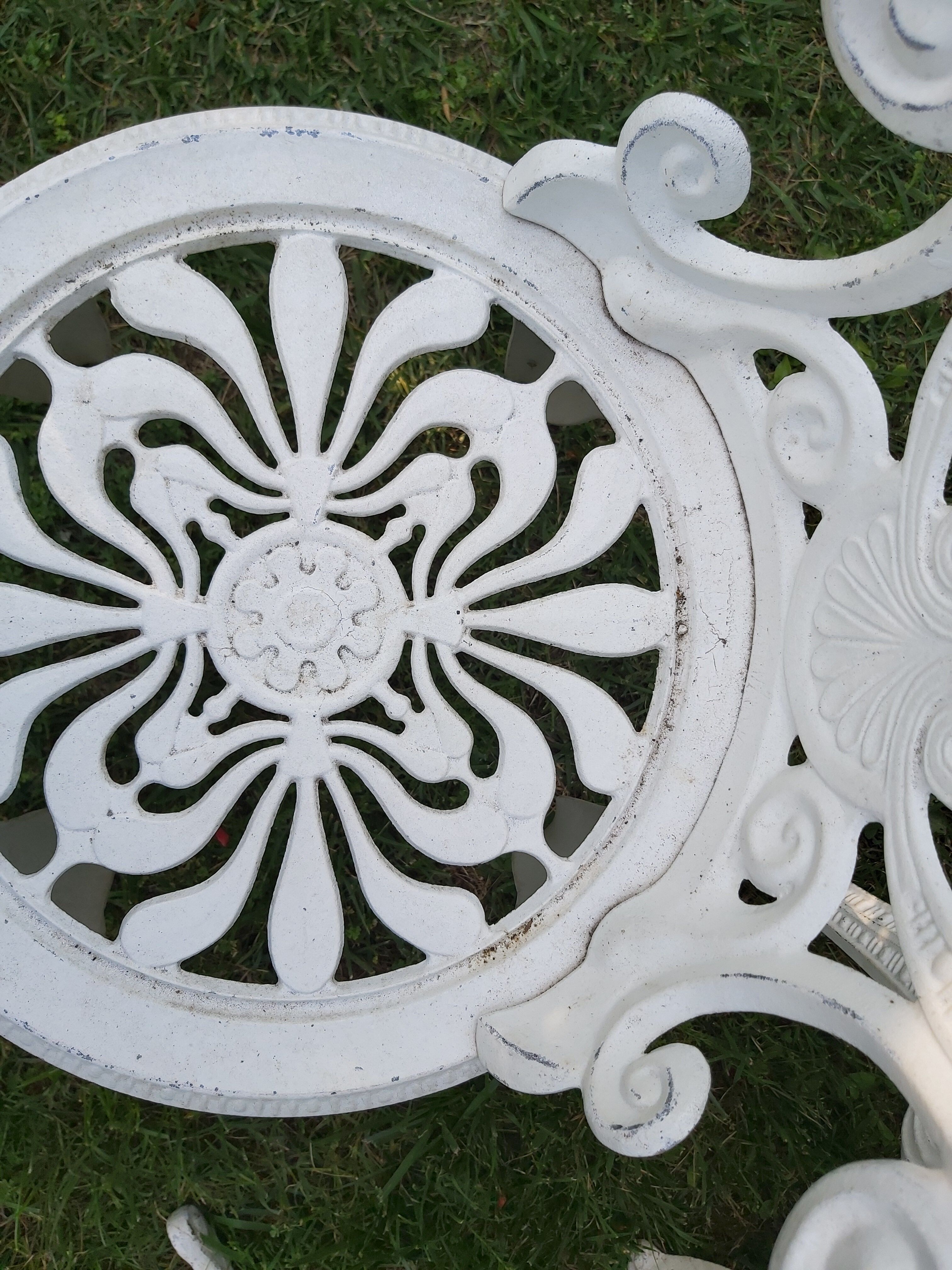 Cast aluminum garden furniture