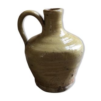 Sandstone pitcher