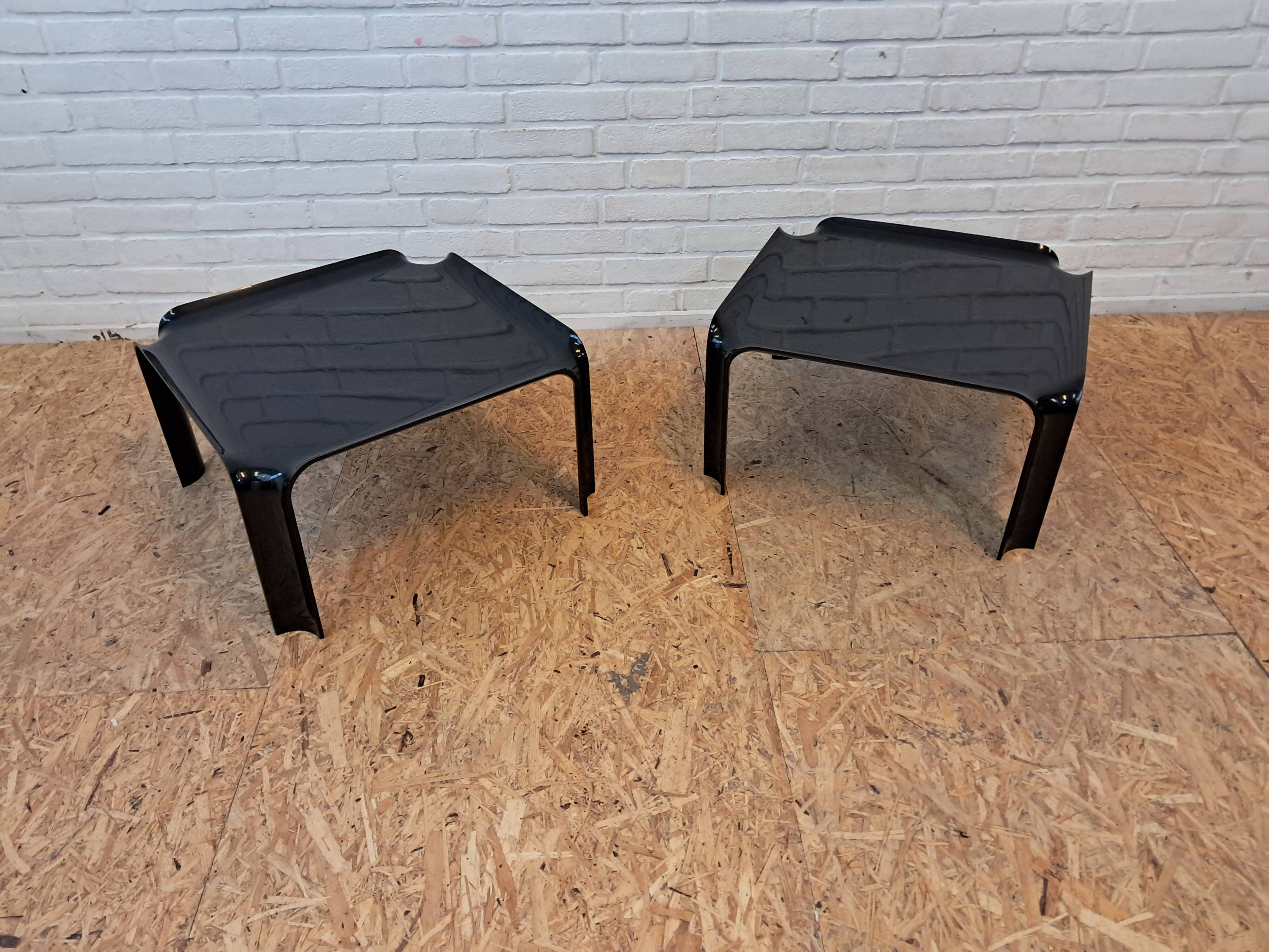 Artifort 877 Pierre Paulin small coffee tables