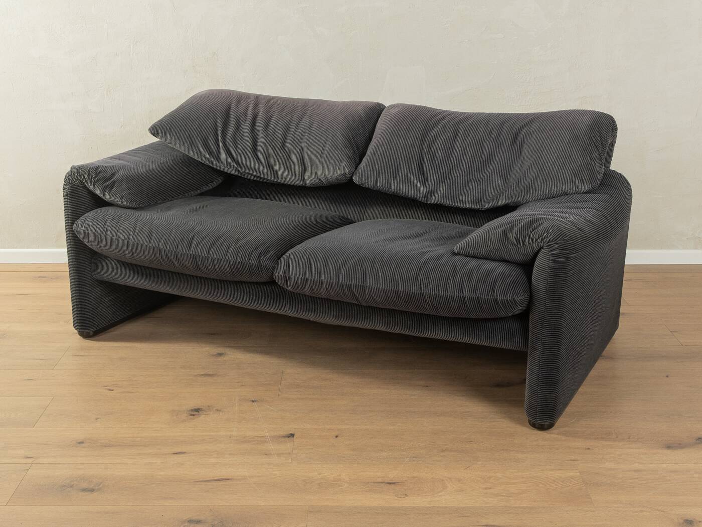 "675 MARALUNGA" Sofa