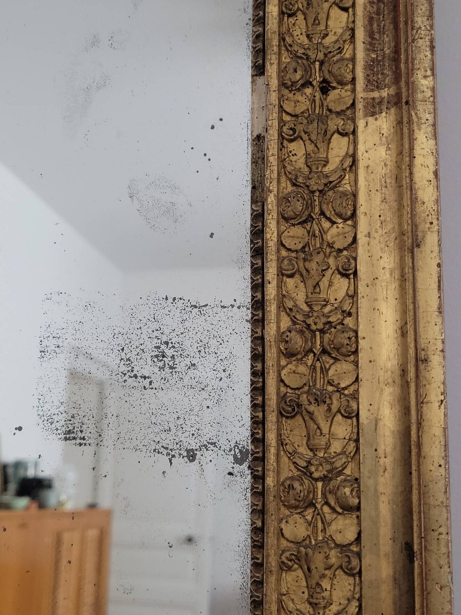 Miroir doré stuc et bois Empire
