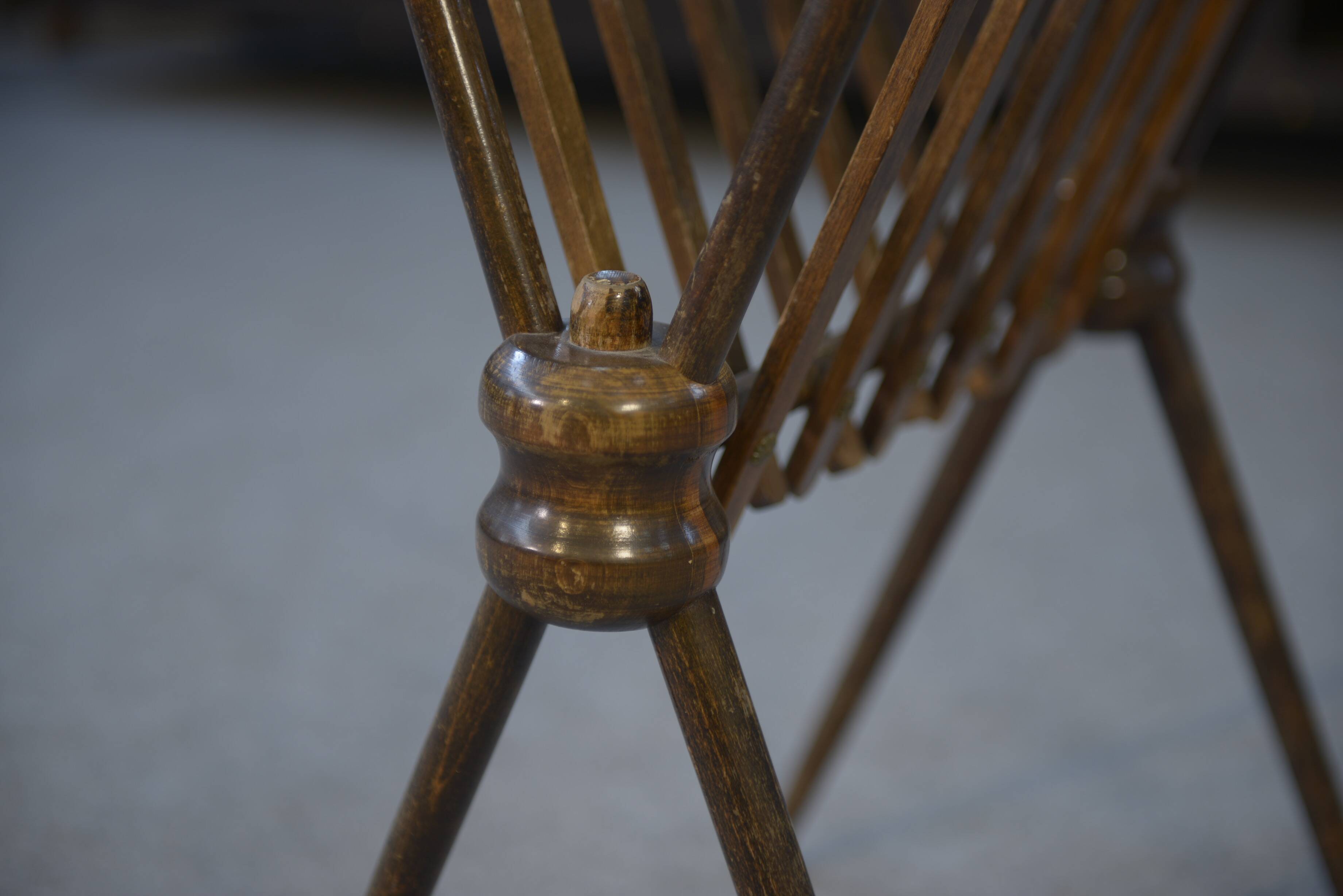 Beech magazine rack 1960