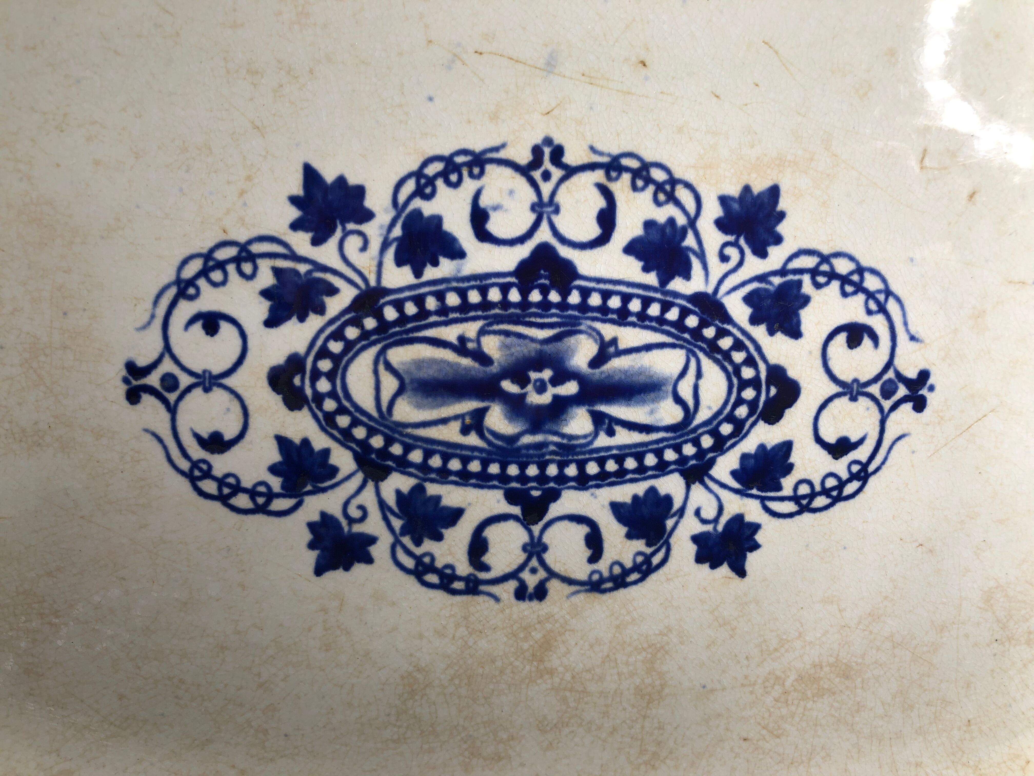 Oval dish Longwy model Louis XV white and blue 1850