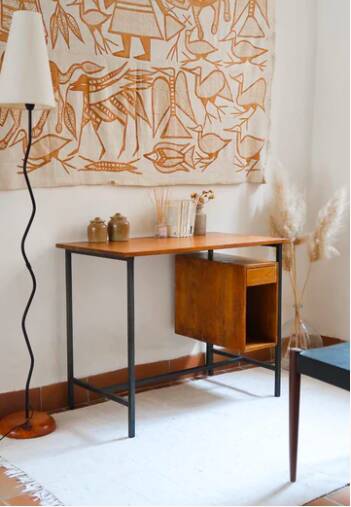 Petit bureau moderniste