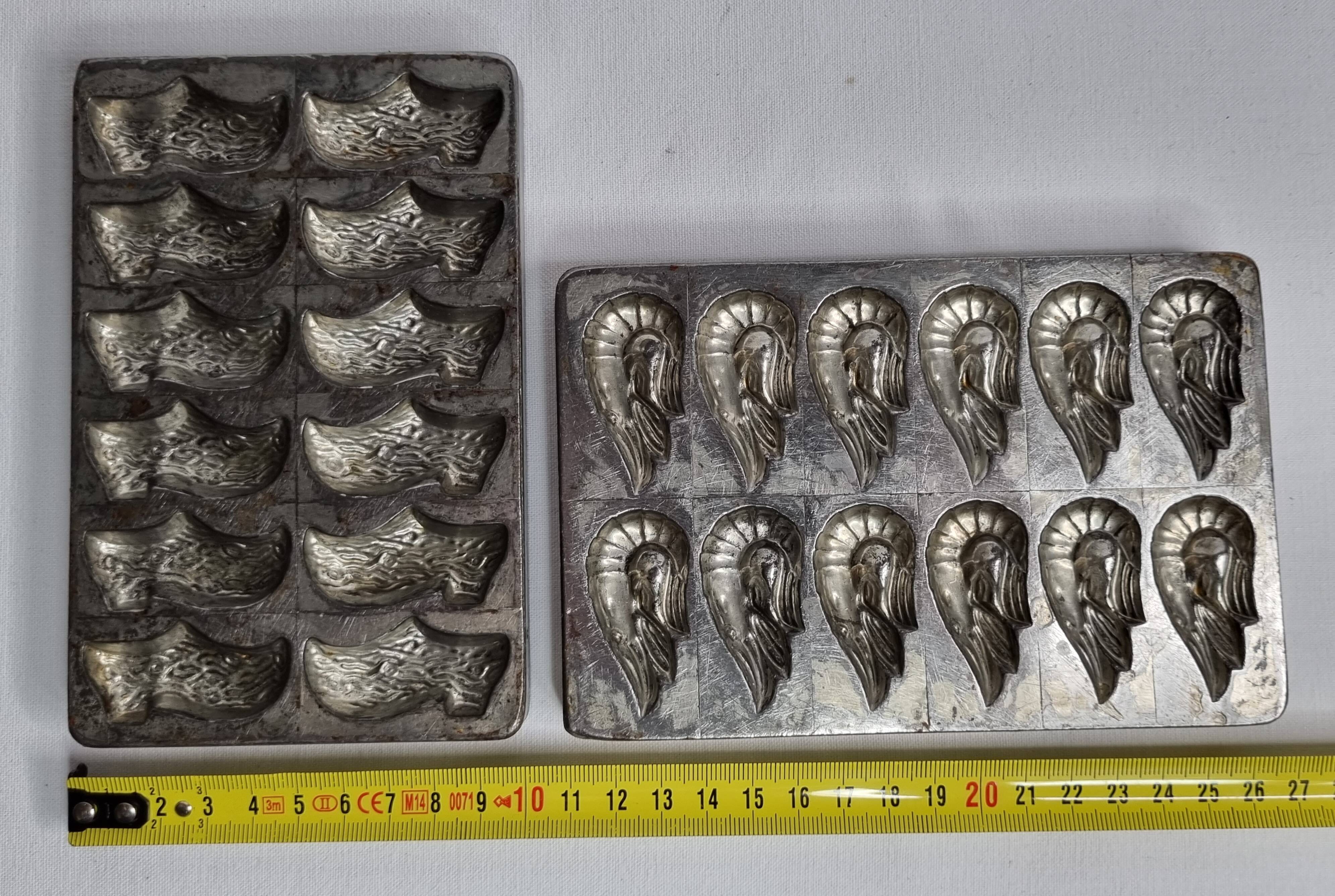 Set of two old chocolate molds "Letang et fils" Paris, 26 cm