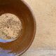 Saladier en terre cuite vernissée marron