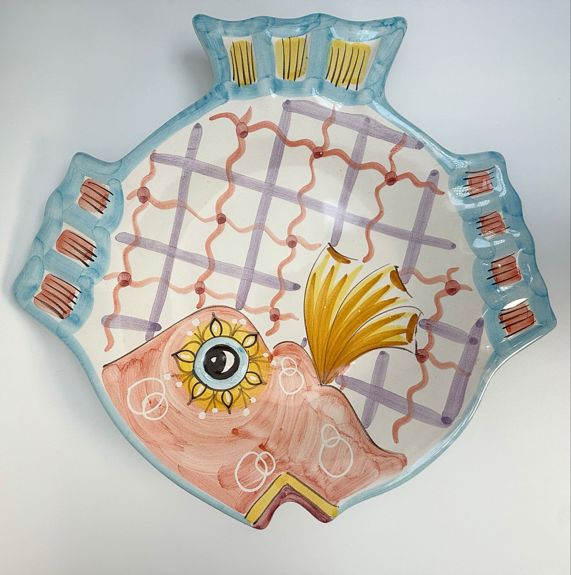 Hand-painted ceramic fish plate – Vietri sul Mare, Italy