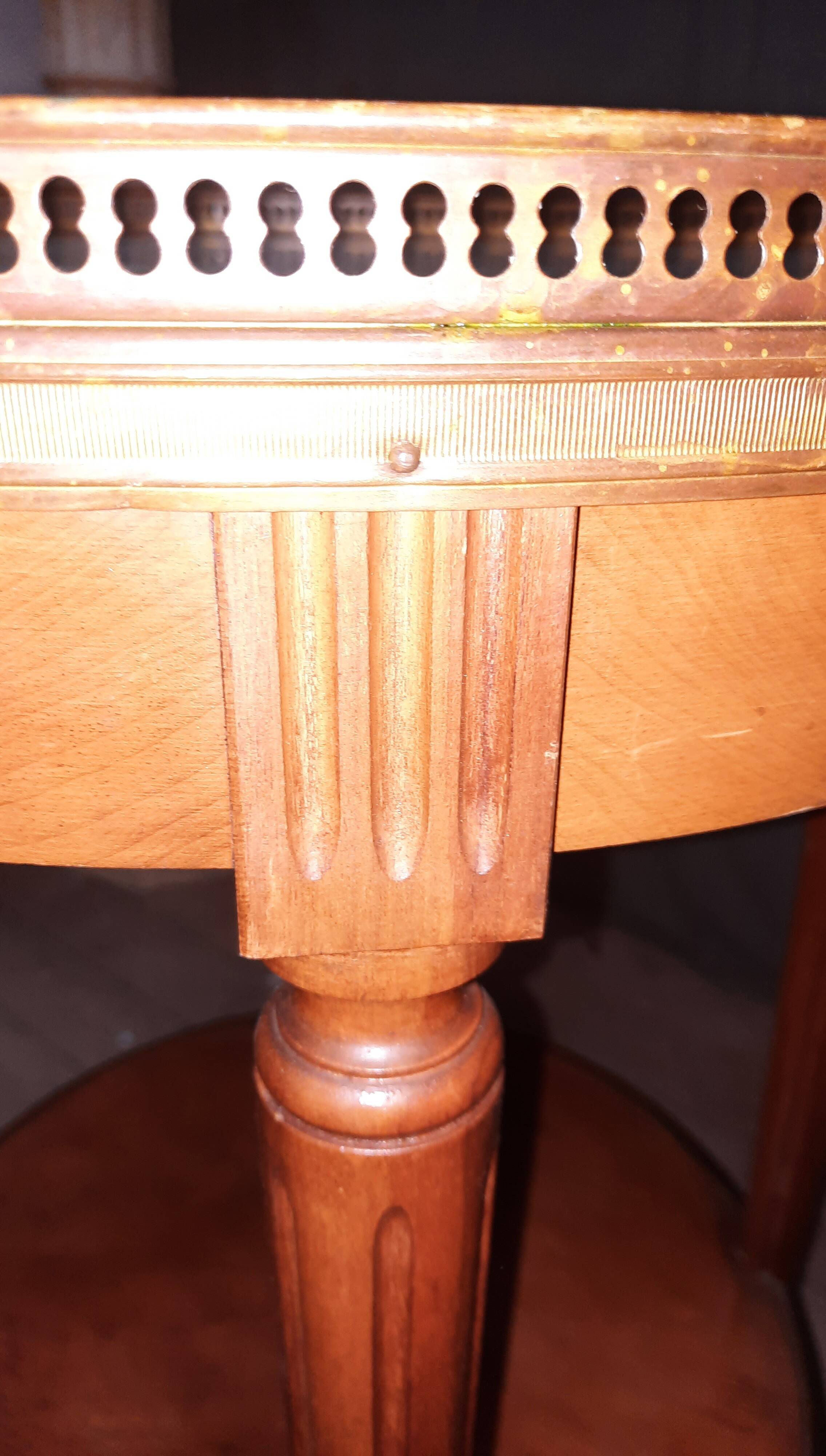 Louis XVI style living room pedestal table