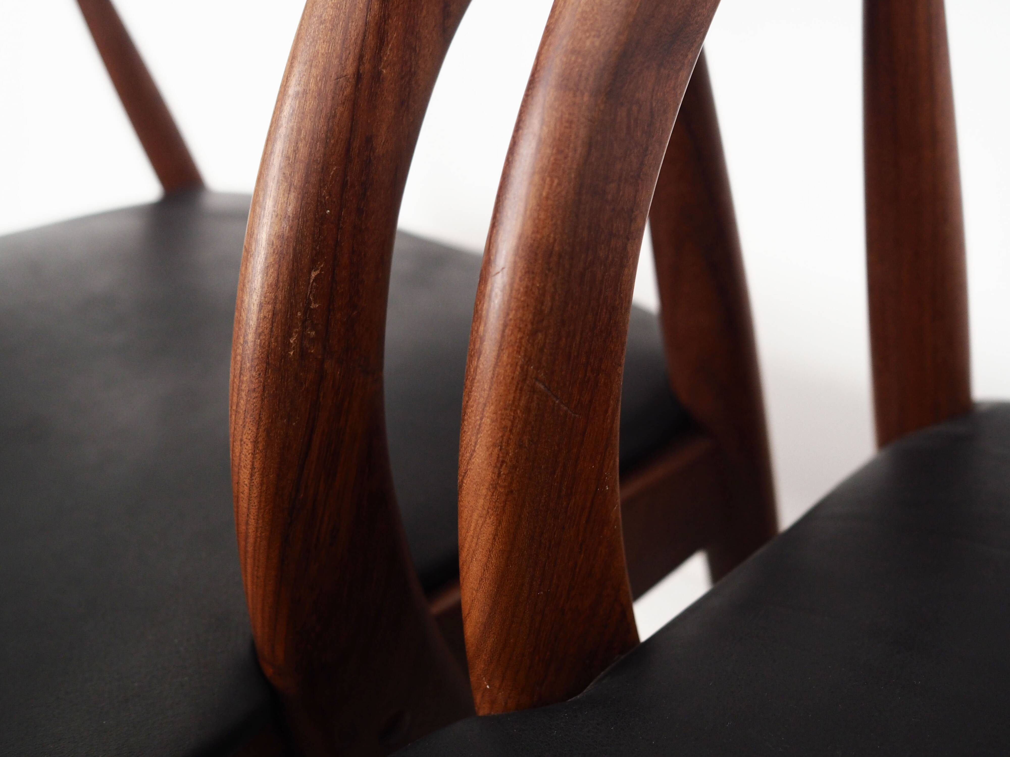 Ensemble de quatre chaises en teck, design danois, années 1970, fabricant : Orte Mobelfabrik
