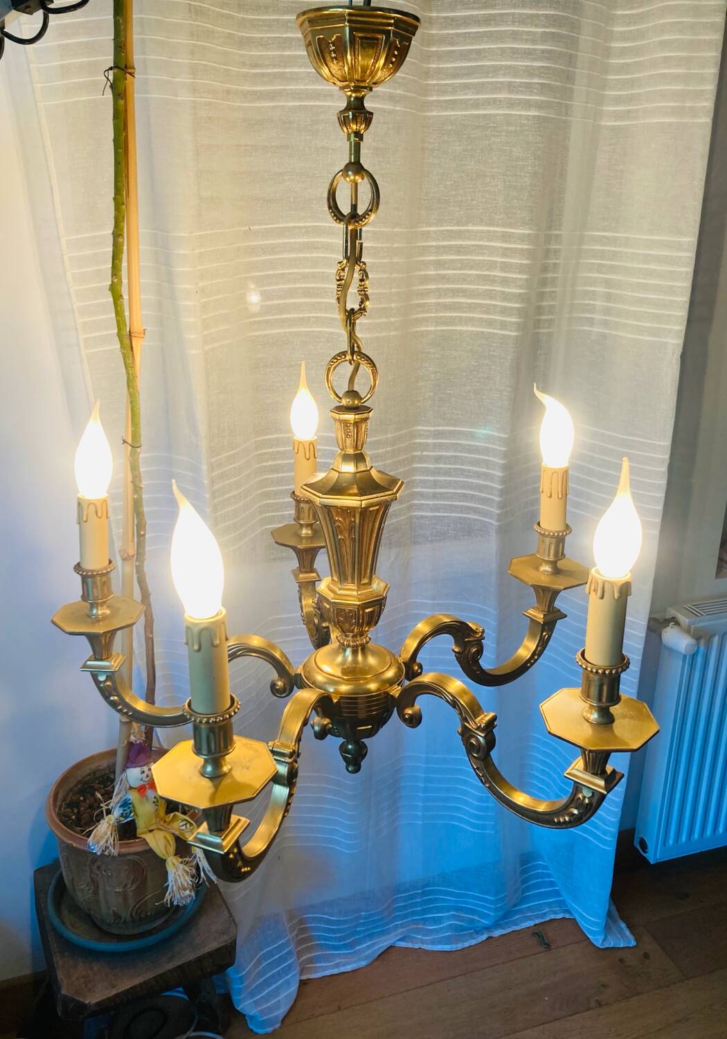 Louis XVI chandelier, 20th century, in solid gilded bronze
