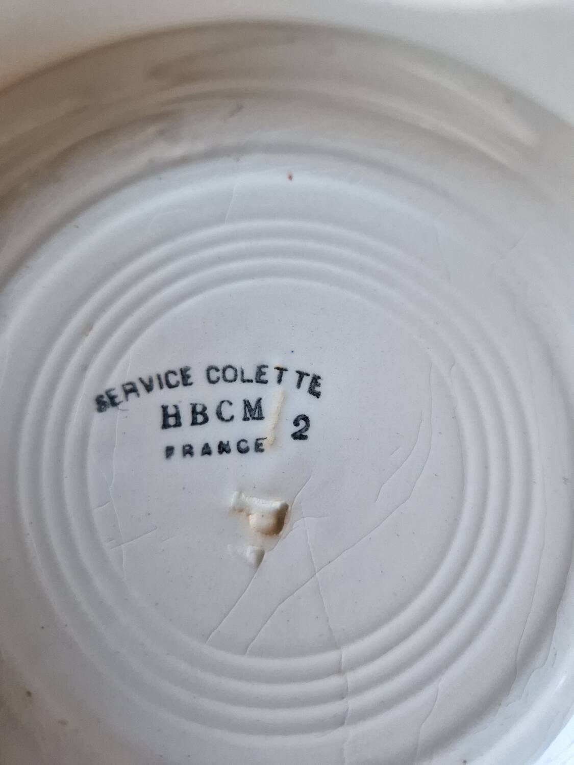 Set of 9 deep plates, earthenware from Creil Montereau, Colette model.