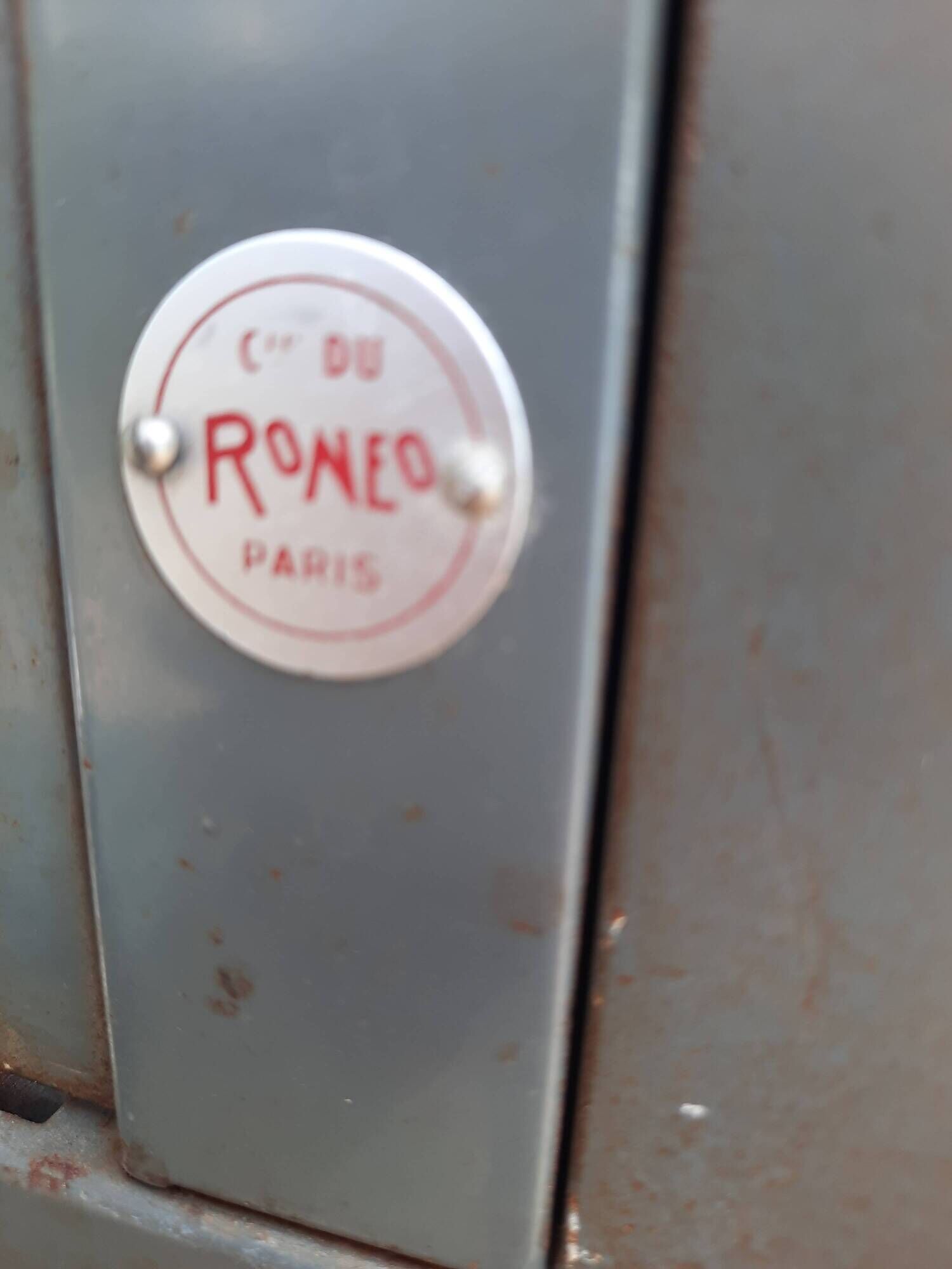 Roneo industrial drawer units