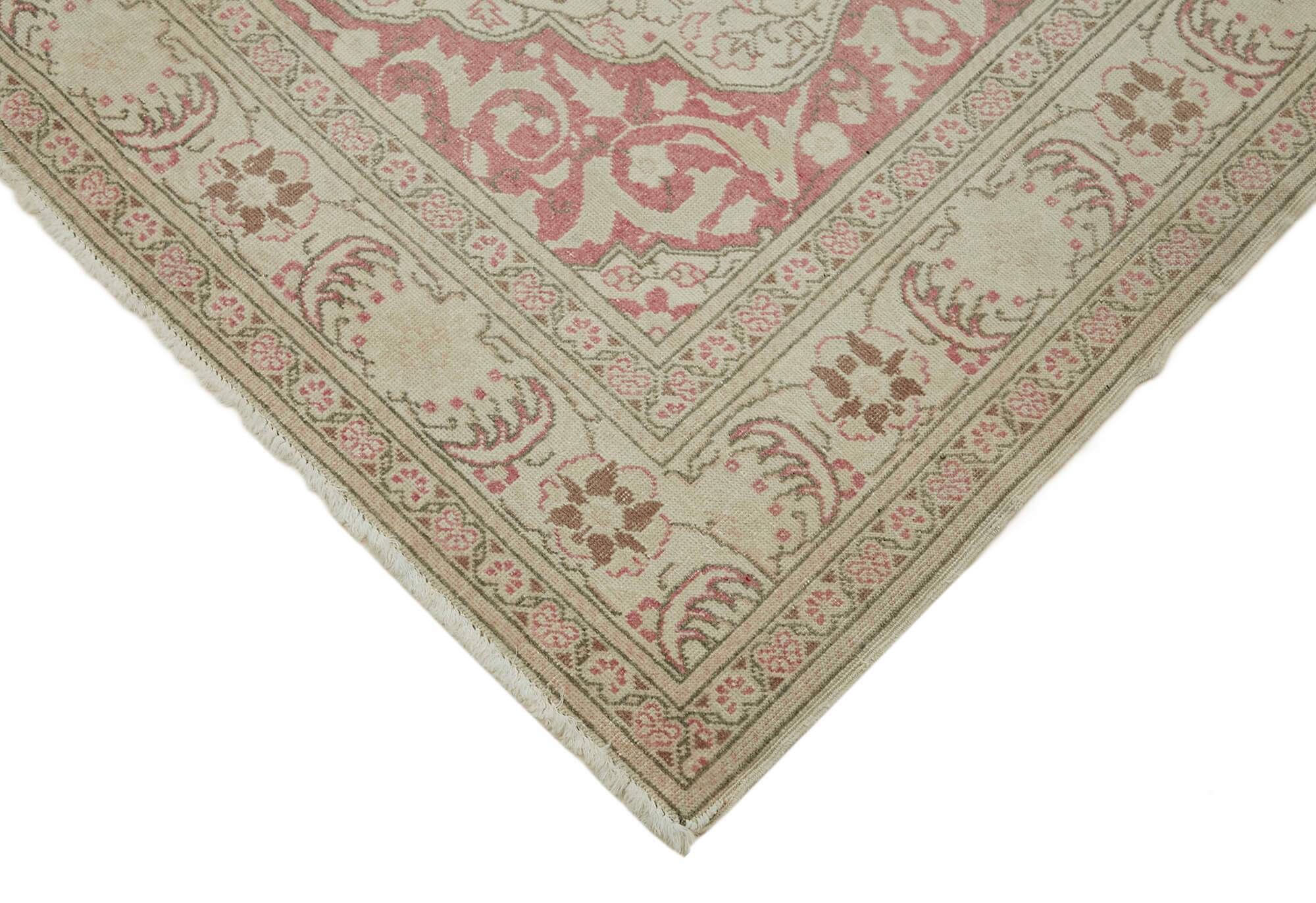 Turkish Vintage Anatolian Rug 153 cm x 220 cm