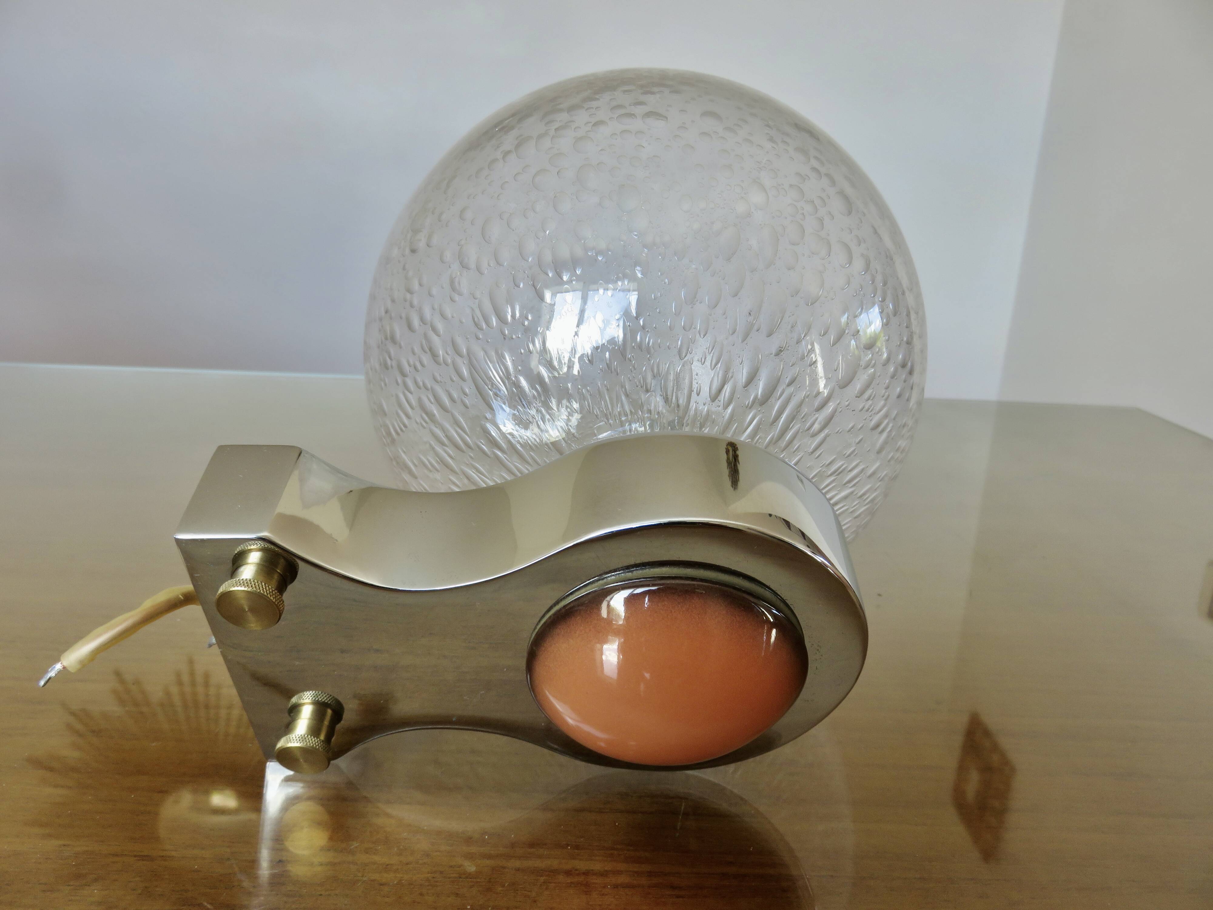 Applique Italienne en laiton chromé, céramique et verre bullé 1970