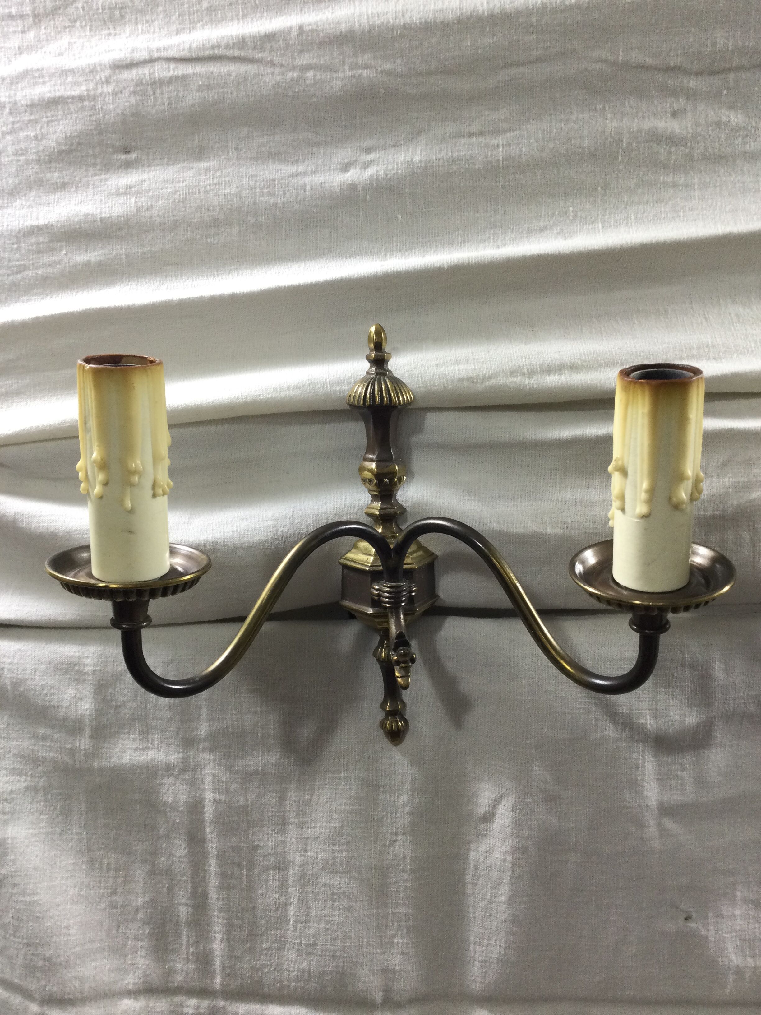 Dutch style applique pair 2 lights