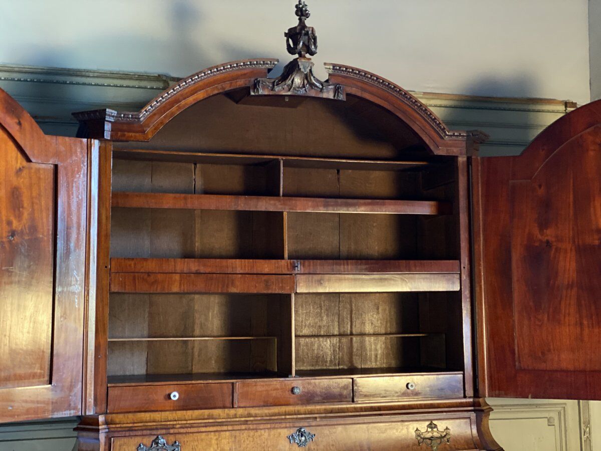 Deux corps en acajou blond de Cuba, Hollande, XVIIIème siècle