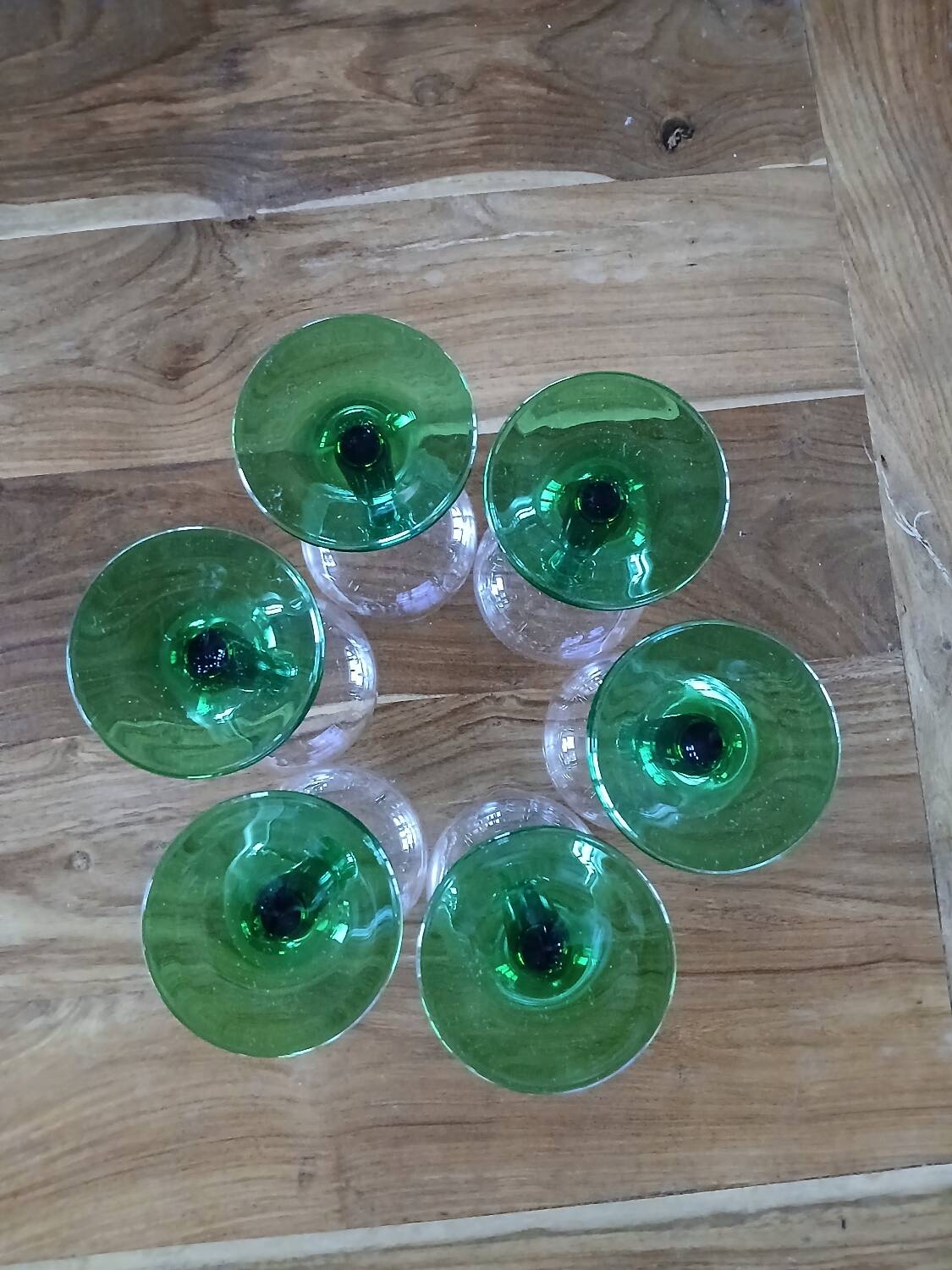 6 verres anciens à vin blanc
