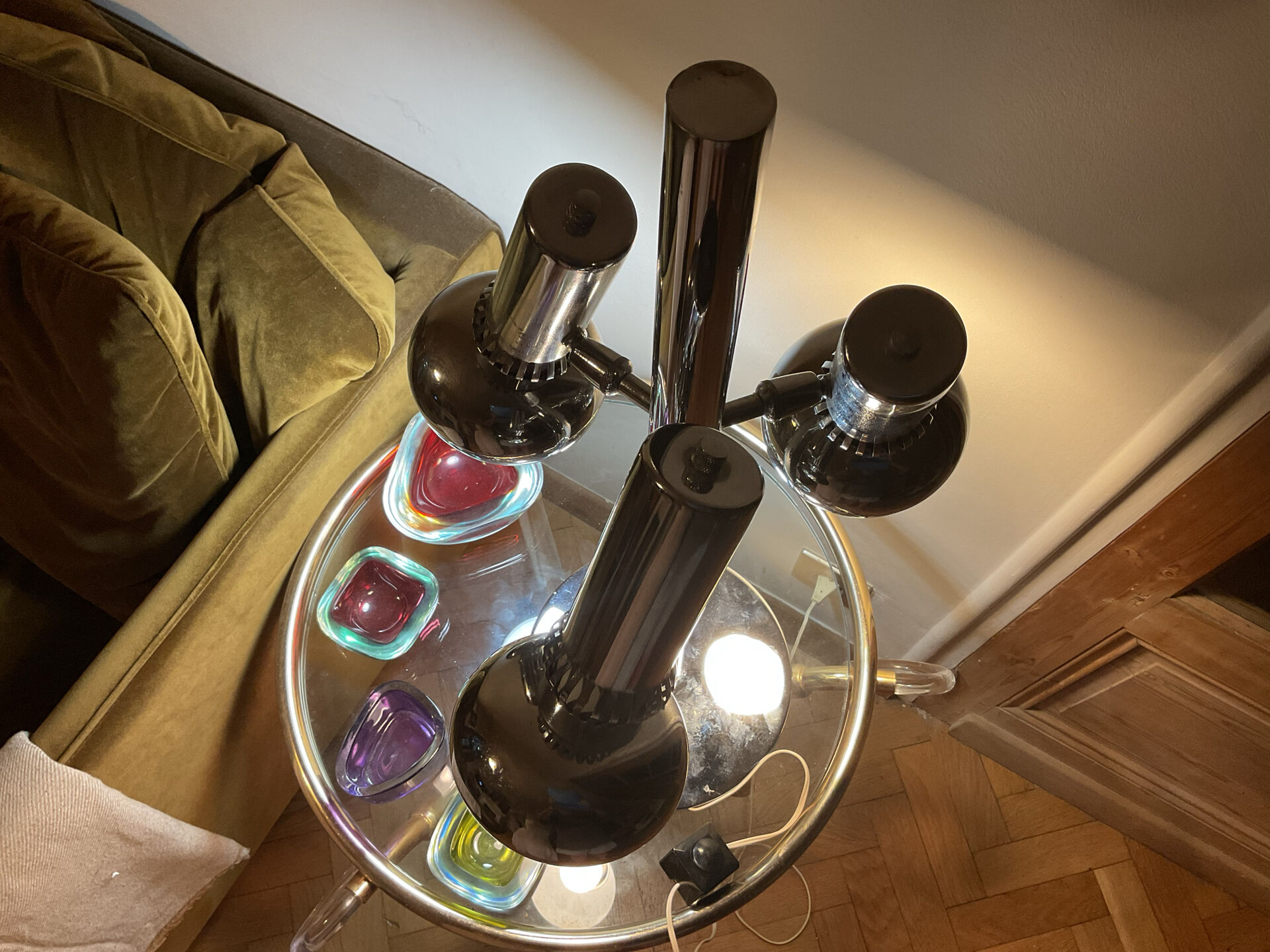 Table lamp with 3 adjustable lights