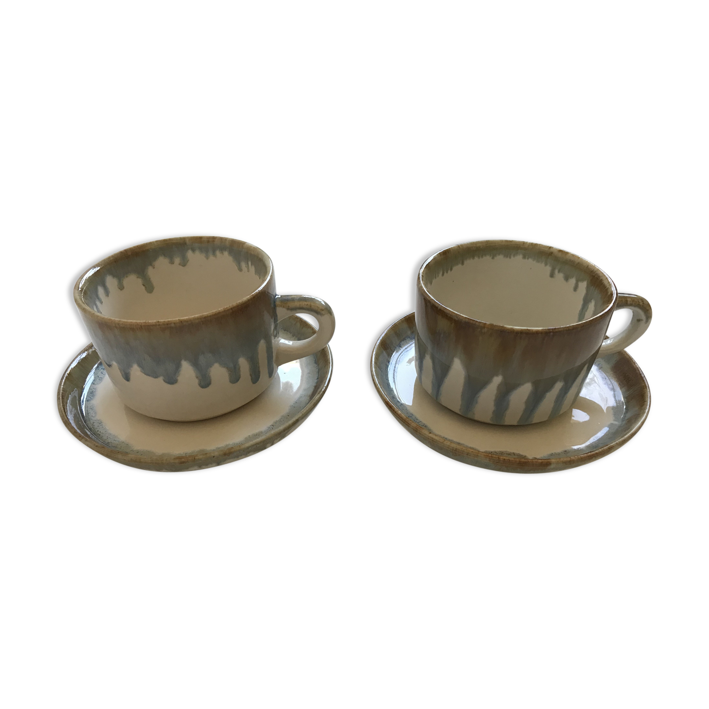 Mugs with saucers