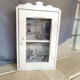 Ancienne petite armoire à pharmacie