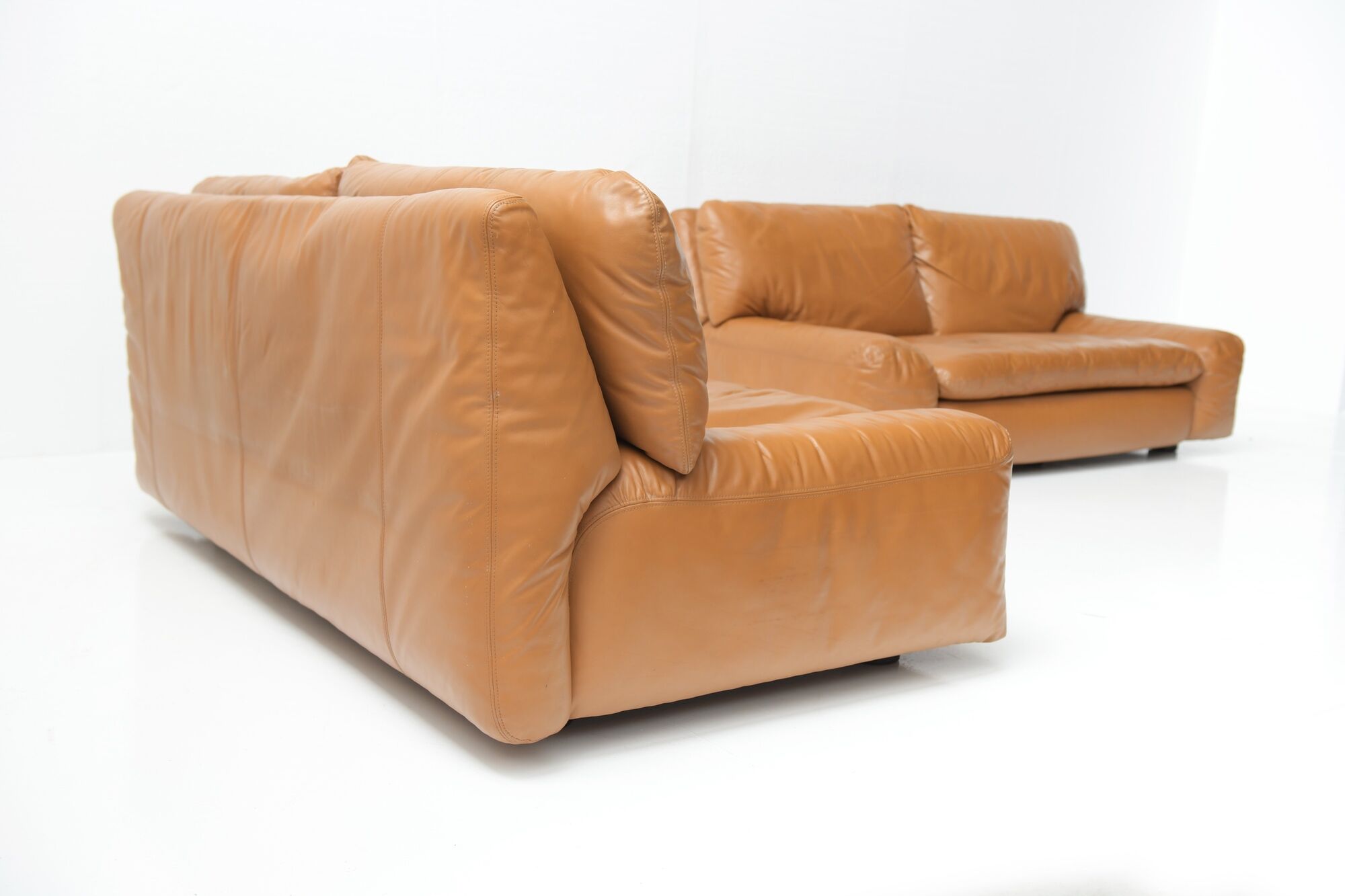 Bengodi vintage cognac leather sofas design Cini Boeri for arflex italy