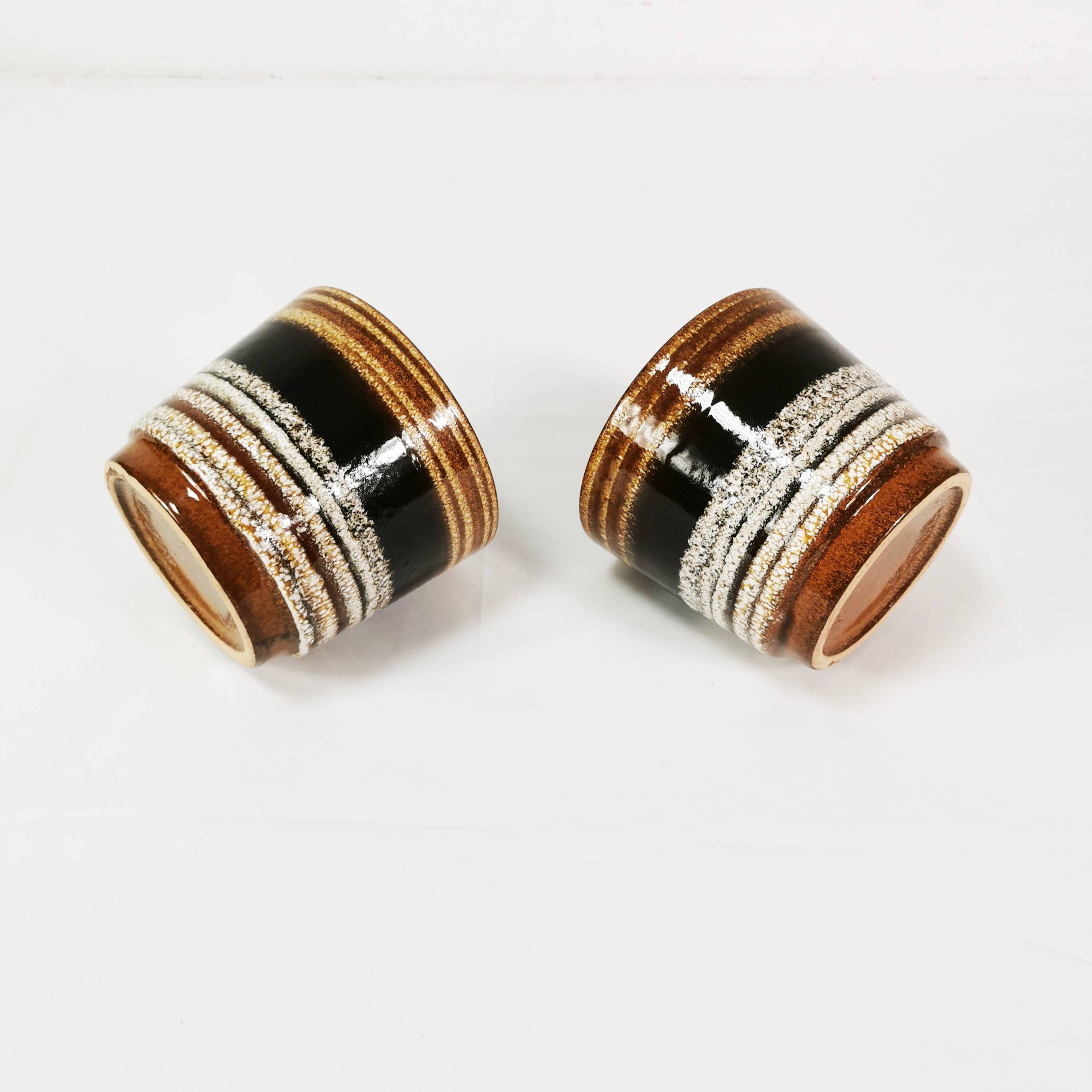 A pair of ceramic flower pots with covers, Scheurich, Germany, 1960s.