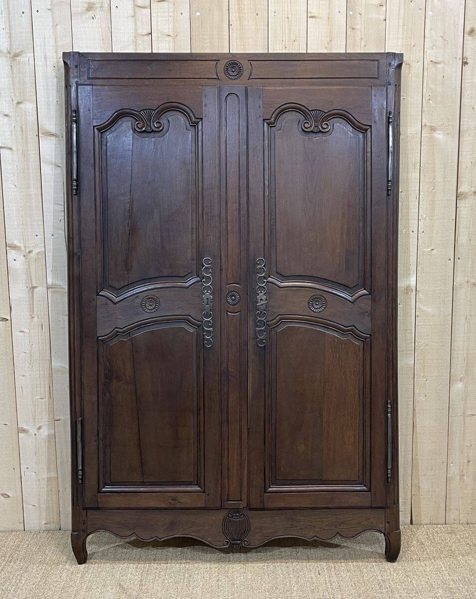 18th-century oak wardrobe front