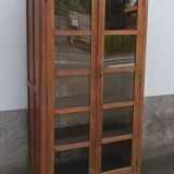 Armoire vitrée en bois