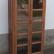 Armoire vitrée en bois