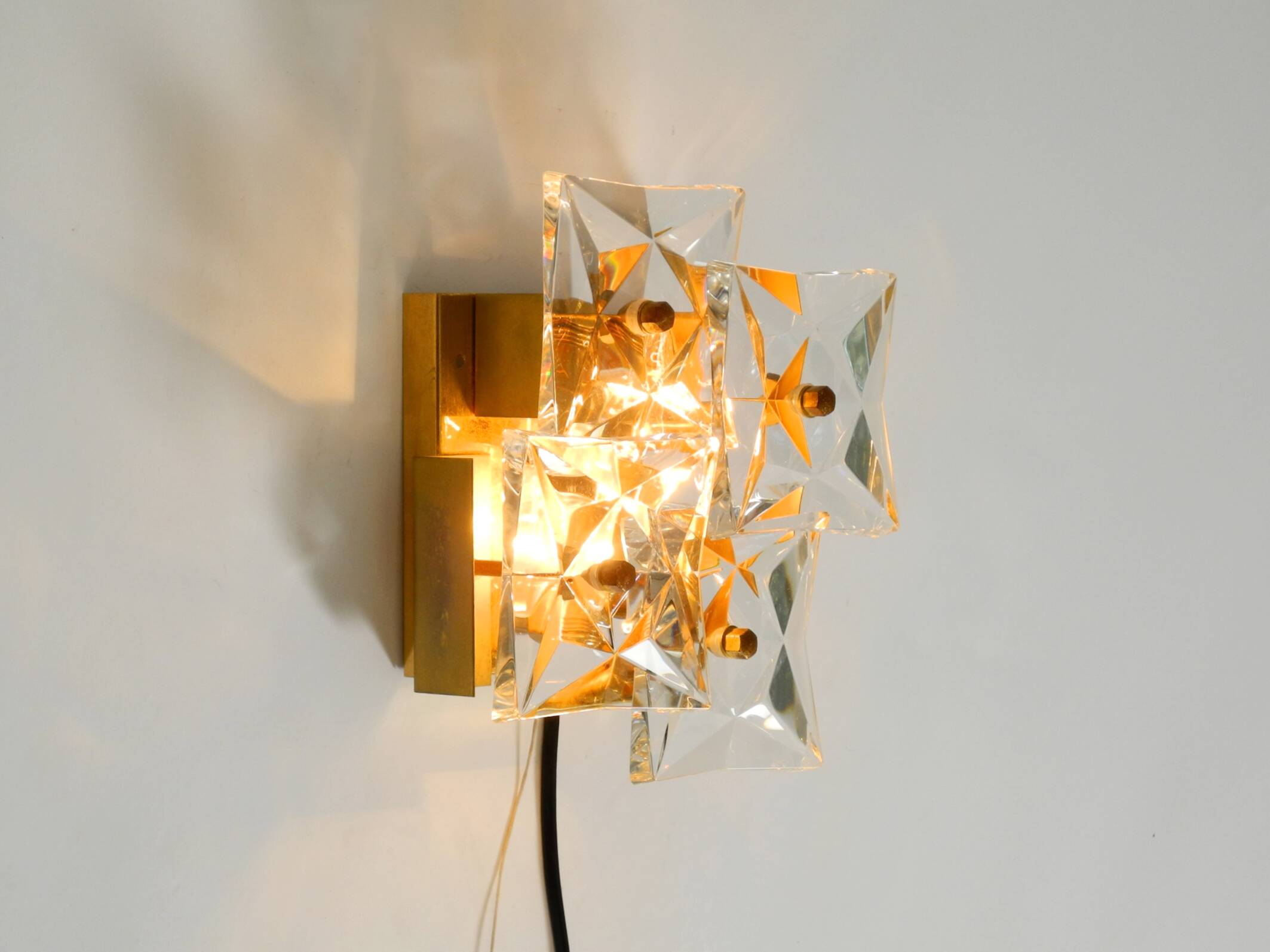 1960s Kinkeldey crystal glass and brass wall lamp in mint condition