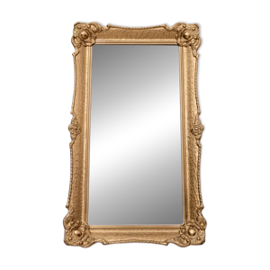 Miroir à cadre doré,