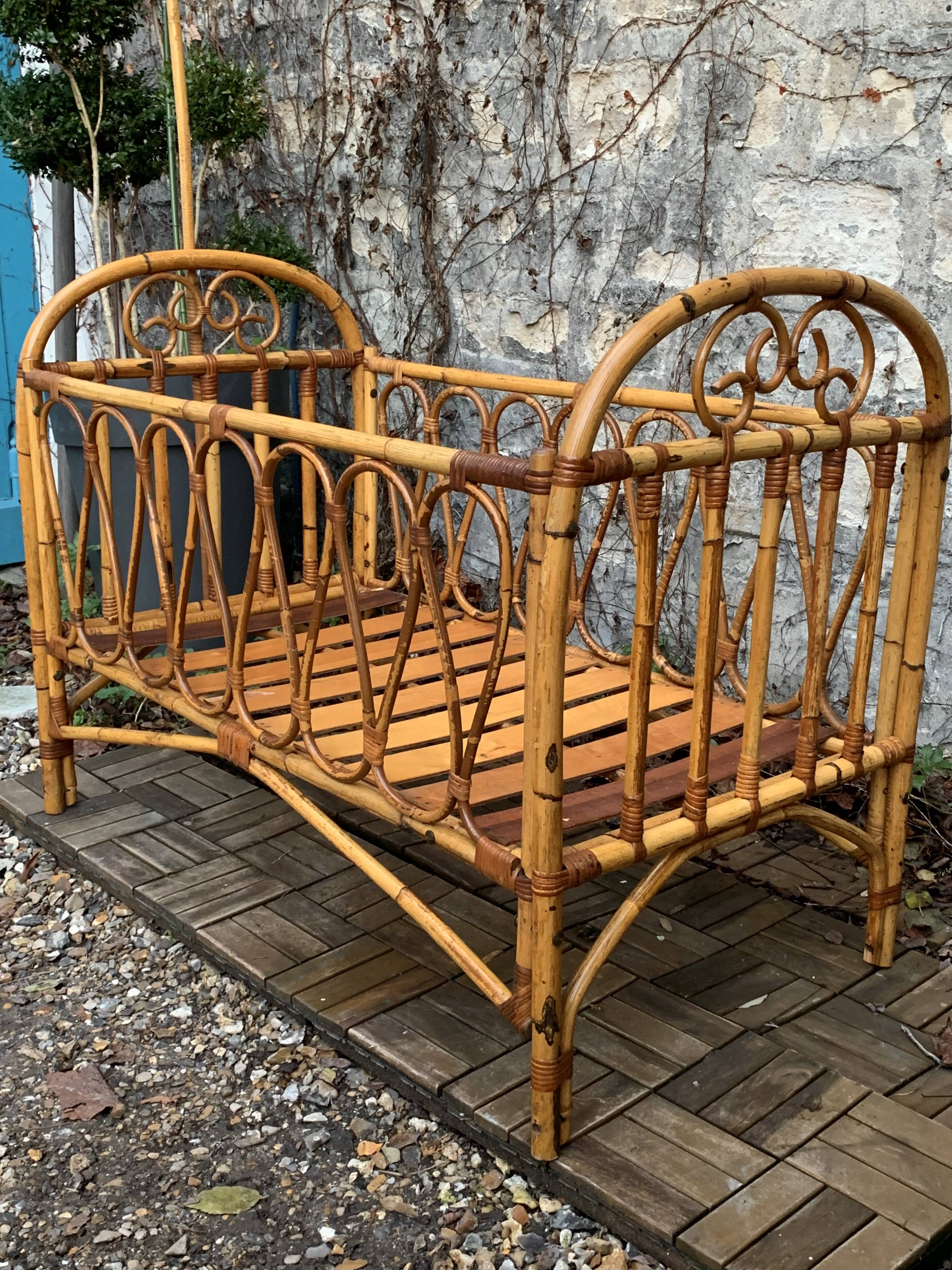 Vintage rattan baby bed 1960