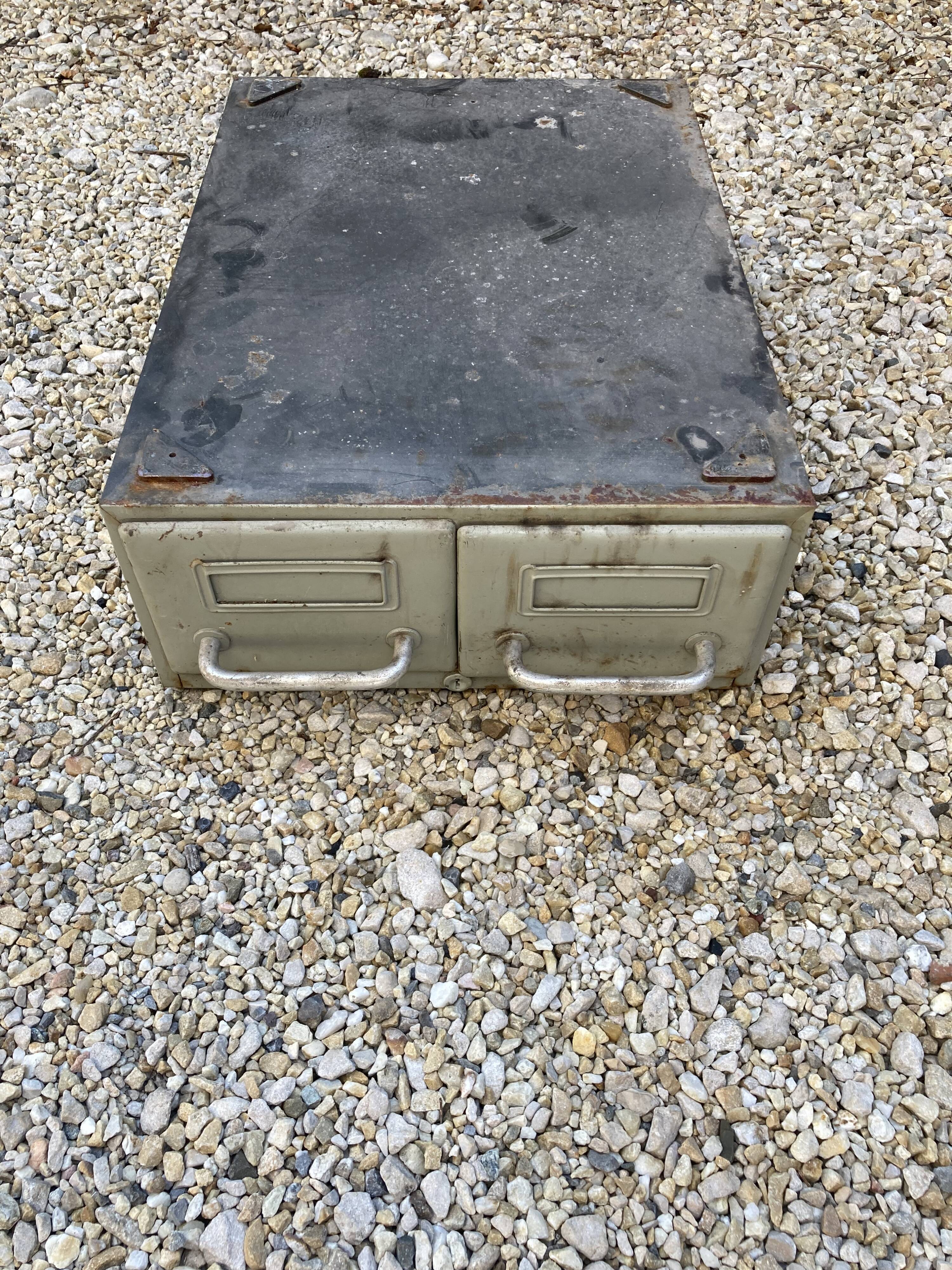 Metal locker 2 drawers