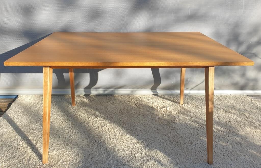 Compass foot table with potential 130x90