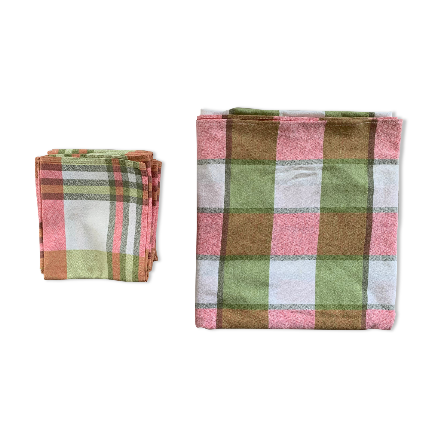 Lot 12 serviettes et nappe ancienne