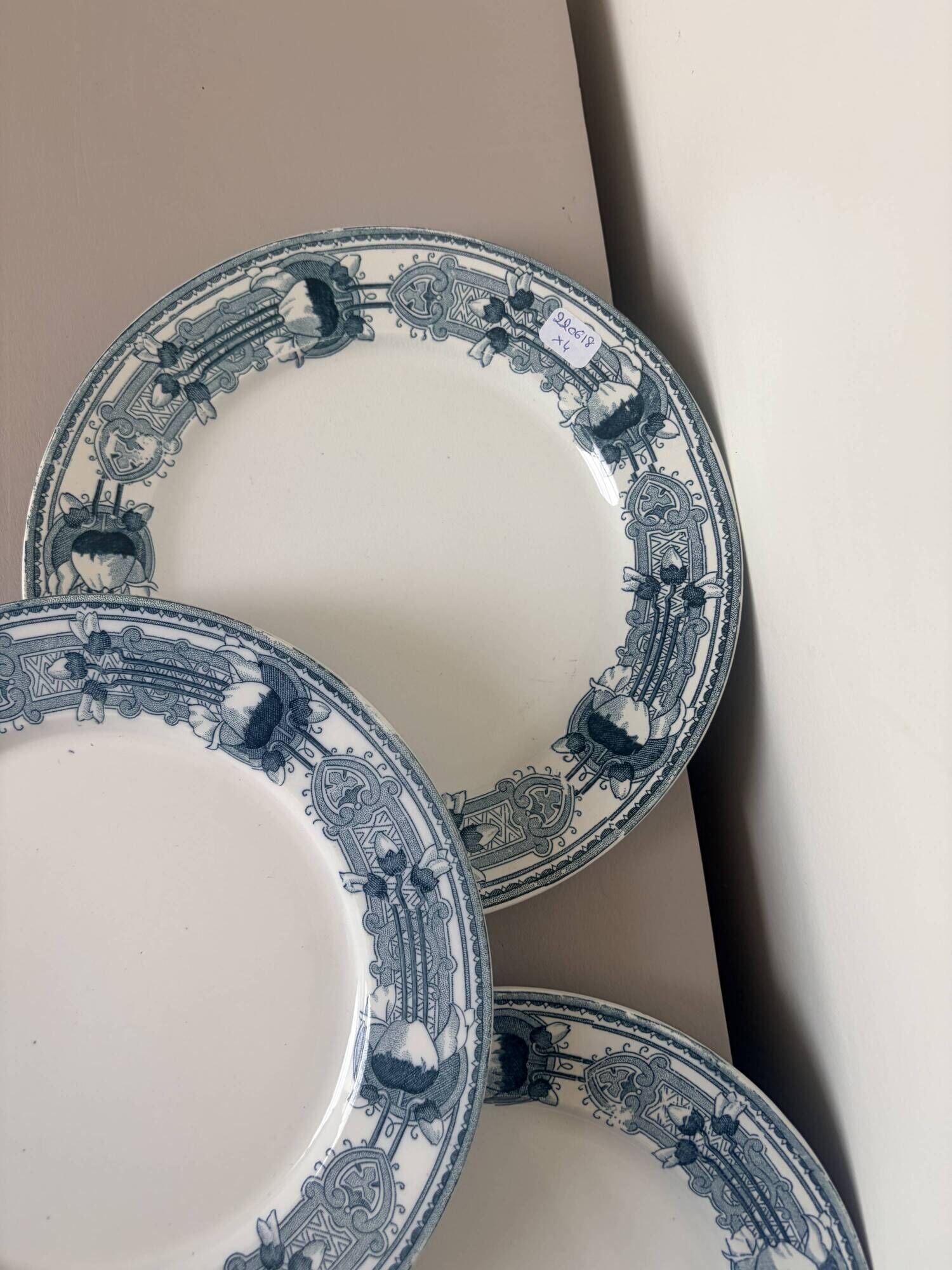 4 vintage dessert plates from CM&C model Massena 220618
