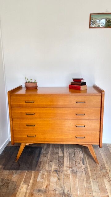 Vintage compass feet commode