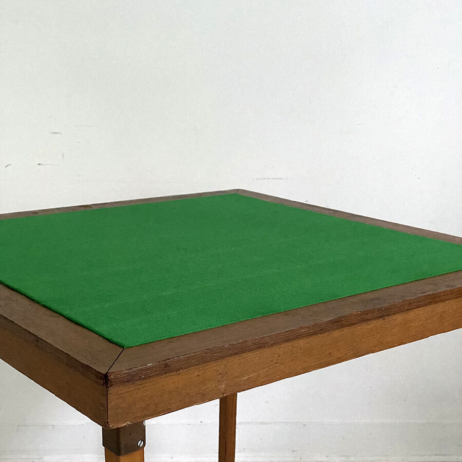 Folding bridge table