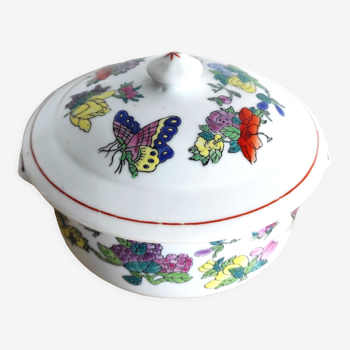 Pot chinois en porcelaine